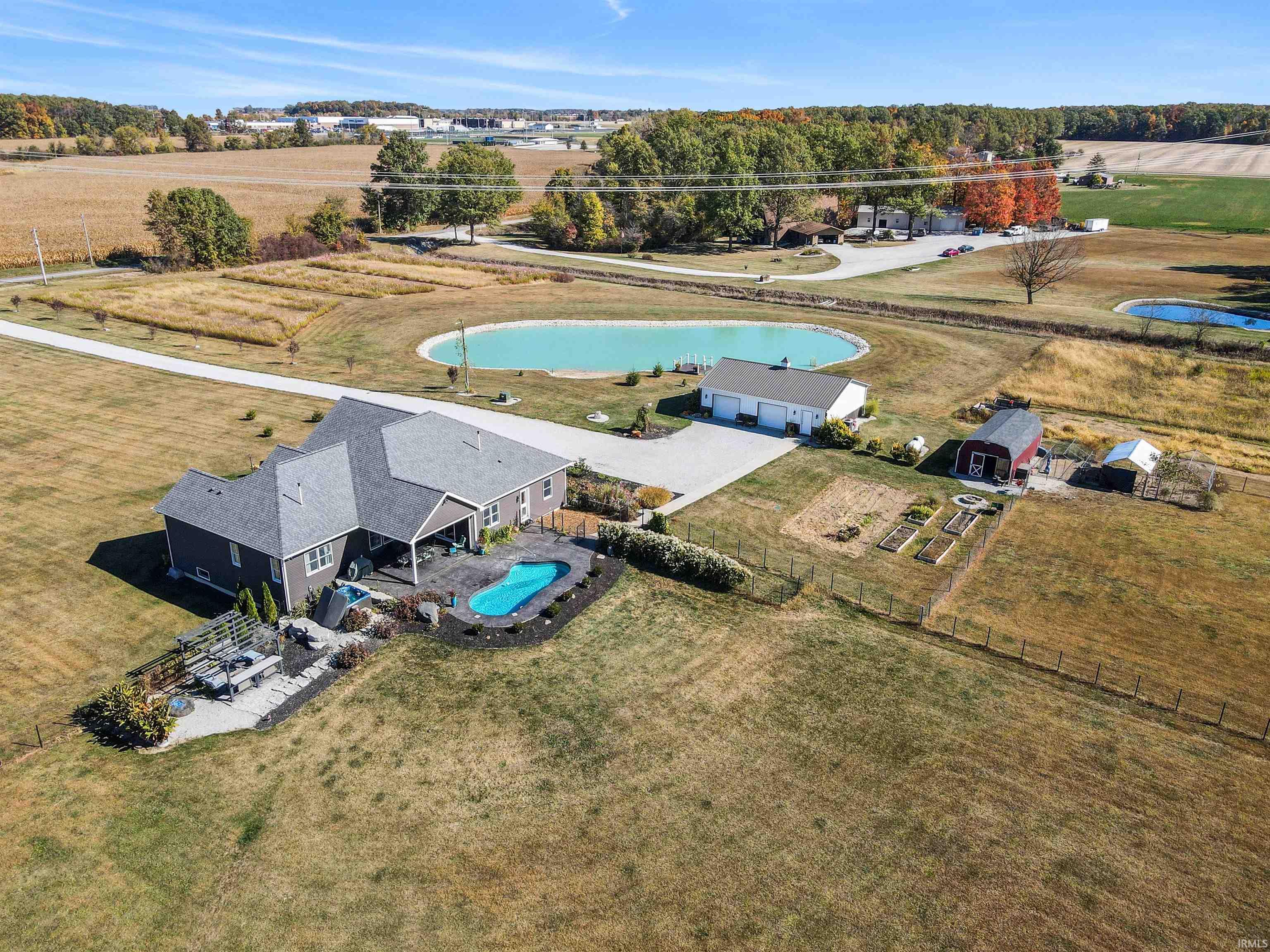 Photo 3 of 716 E 550n Road