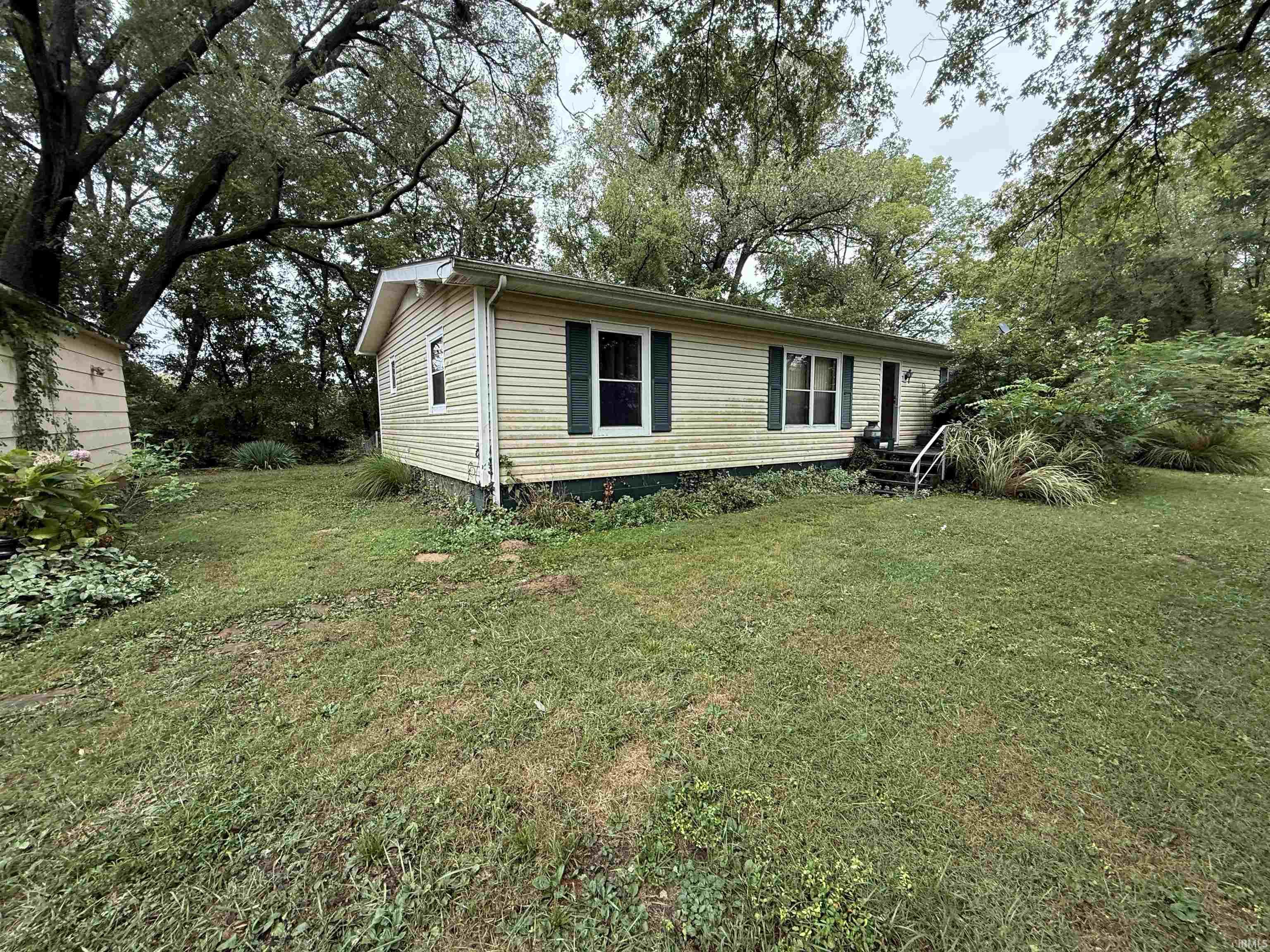 Homes for sale in Mount Vernon, IN | 1801 S 69 Hwy, Mount Vernon, IN 47620 | MLS# 202542531