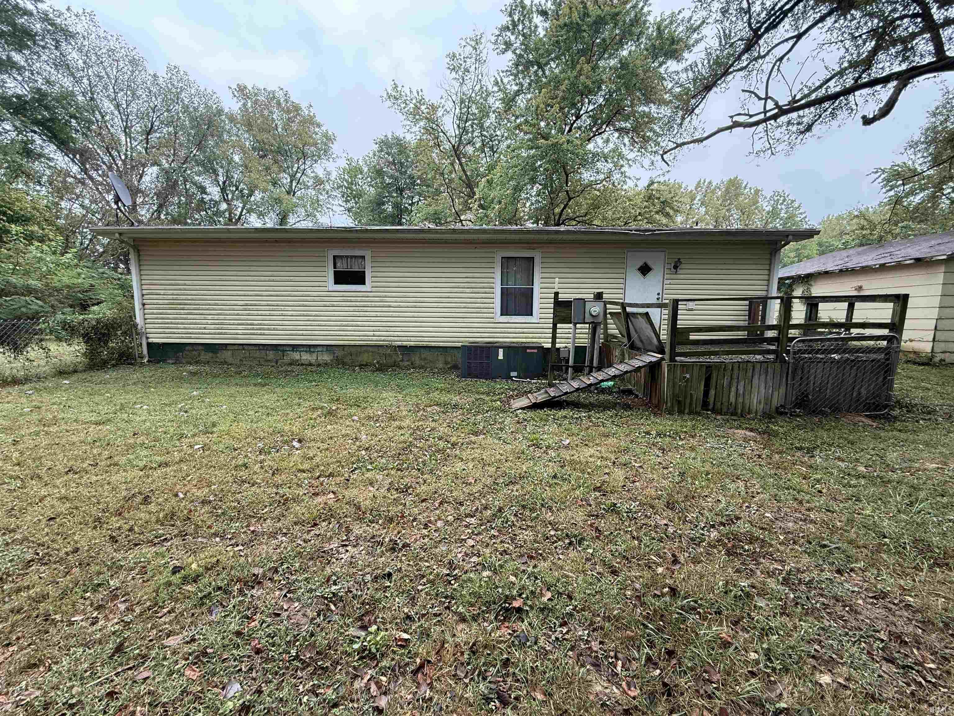 Homes for sale in Mount Vernon, IN | 1801 S 69 Hwy, Mount Vernon, IN 47620 | MLS# 202542531