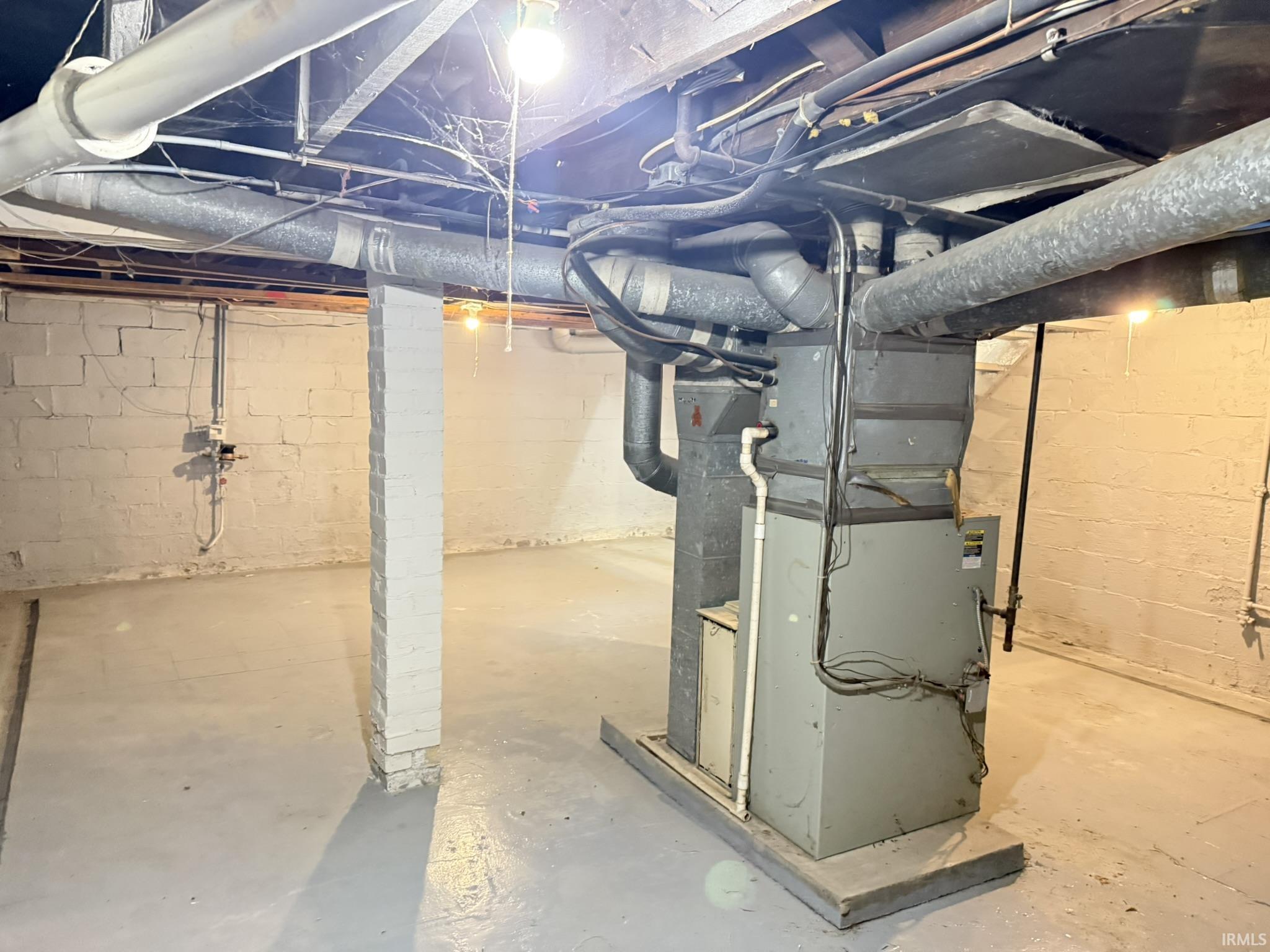 Photo 8 of 822 Poplar Street