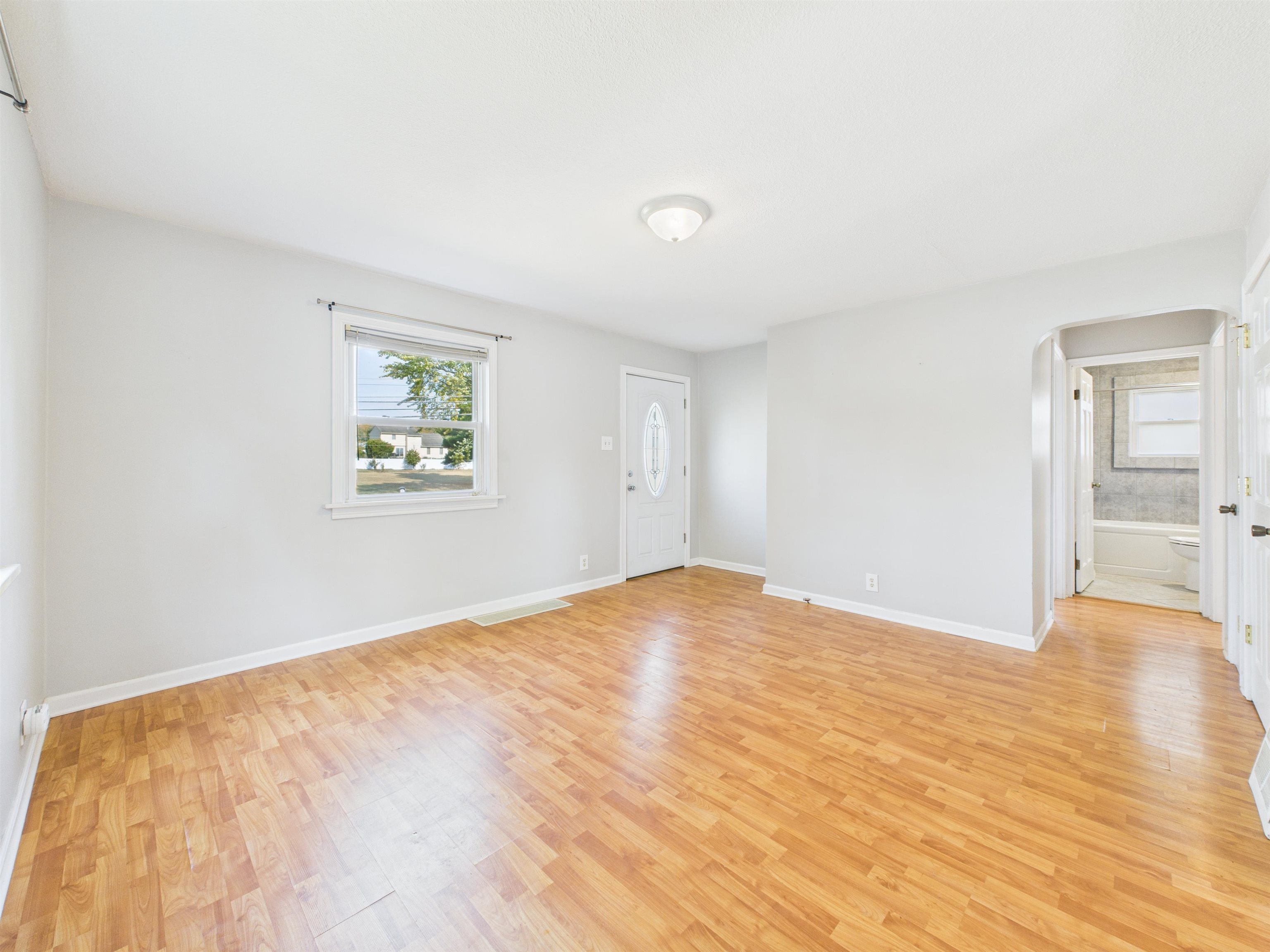 Photo 8 of 5248 Lake Avenue