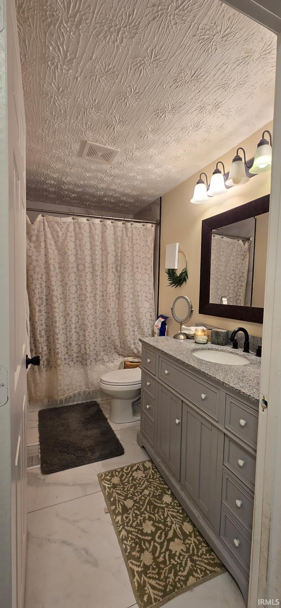 Homes for sale in Indianapolis, IN | 10314 E Starhaven Cir, Indianapolis, IN 46229 | MLS# 202542589