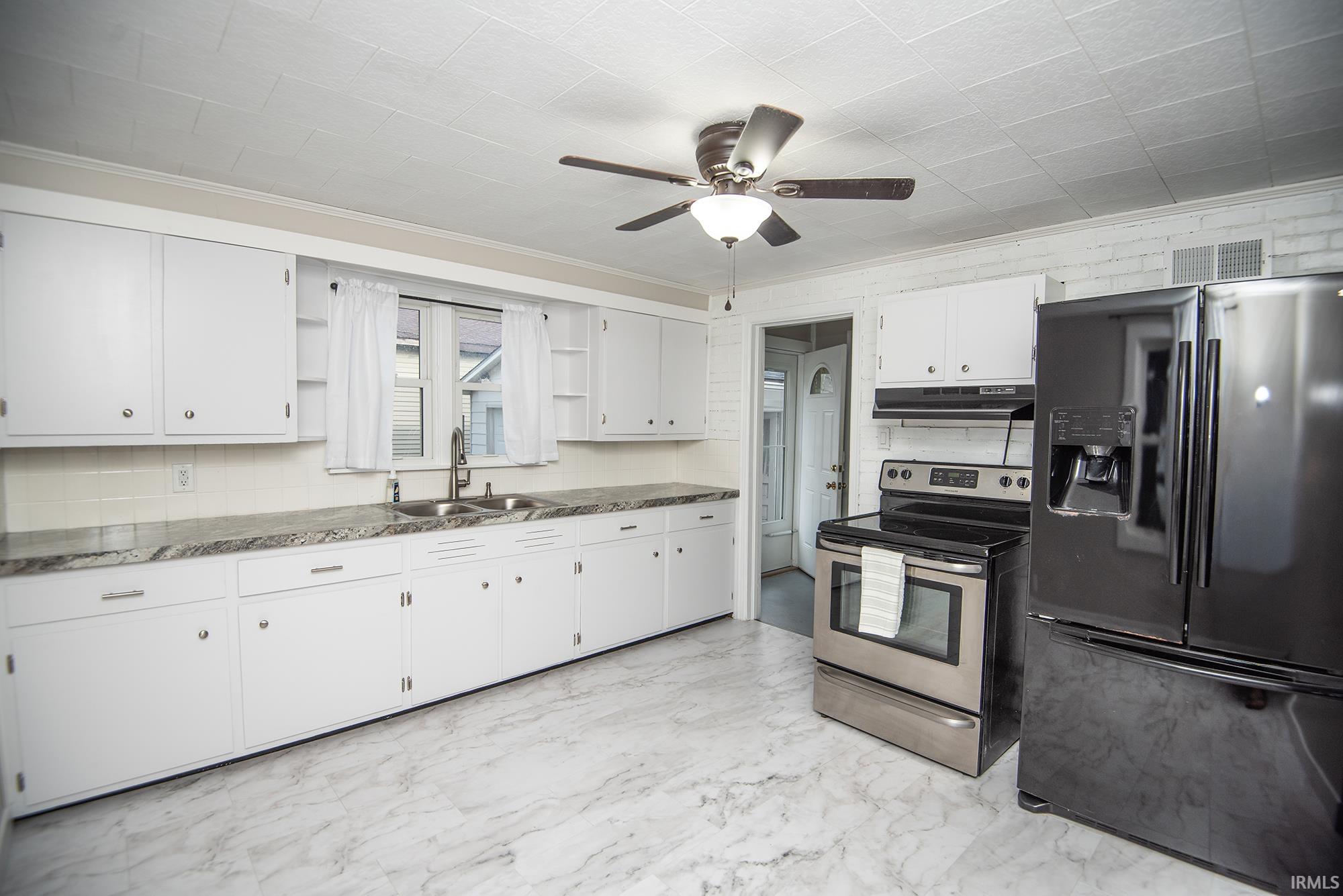 Homes for sale in Vincennes, IN | 402 N 15Th St, Vincennes, IN 47591 | MLS# 202542599