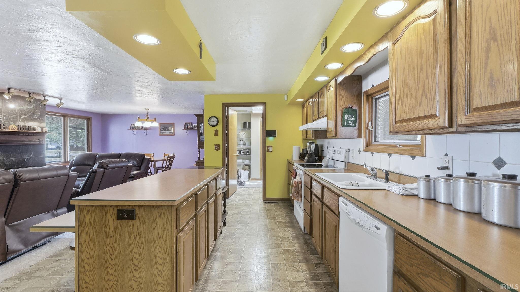 Photo 15 of 1711 Saint Louis Avenue