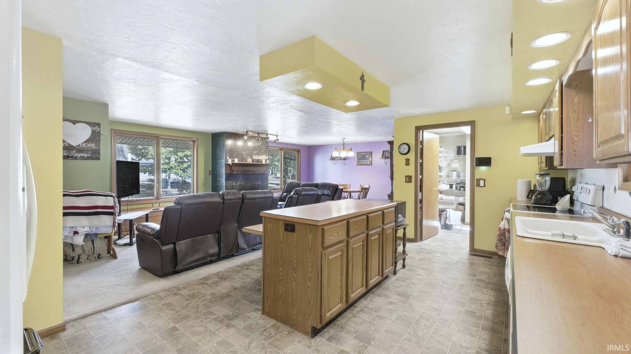 Photo 7 of 1711 Saint Louis Avenue