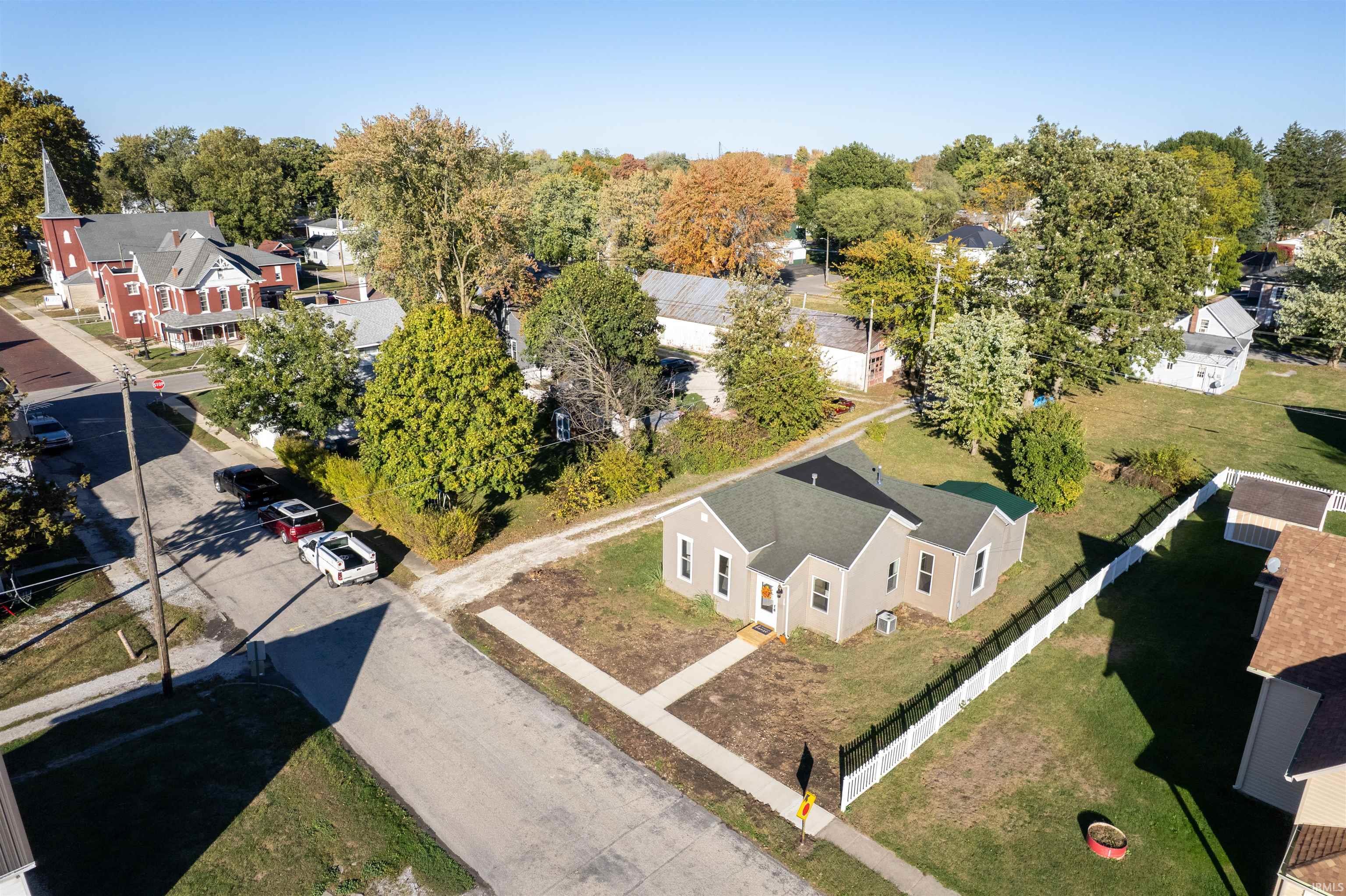 Homes for sale in Fairmount, IN | 115 S Walnut St, Fairmount, IN 46928 | MLS# 202542652