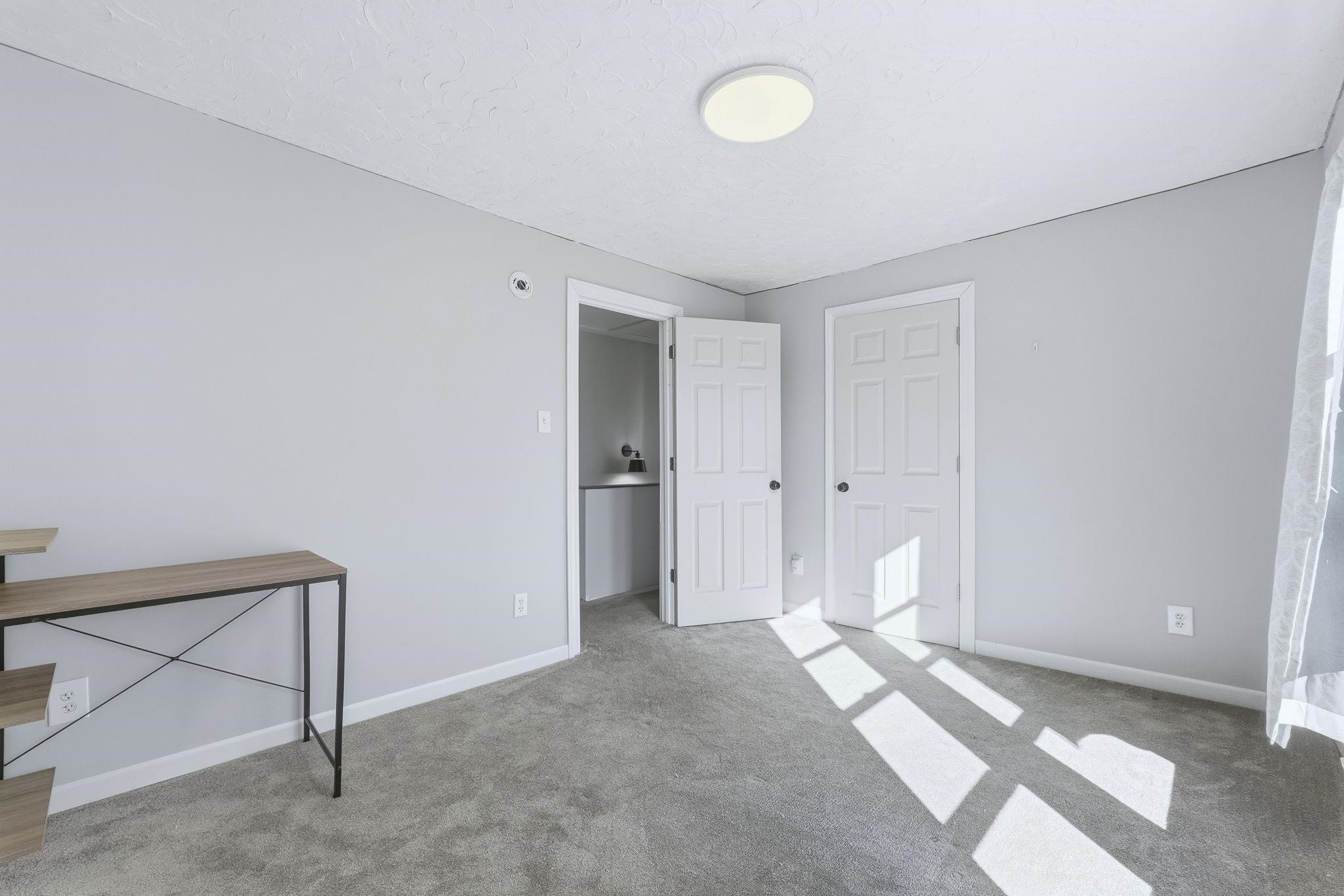 Photo 21 of 817 E Mitchell Street