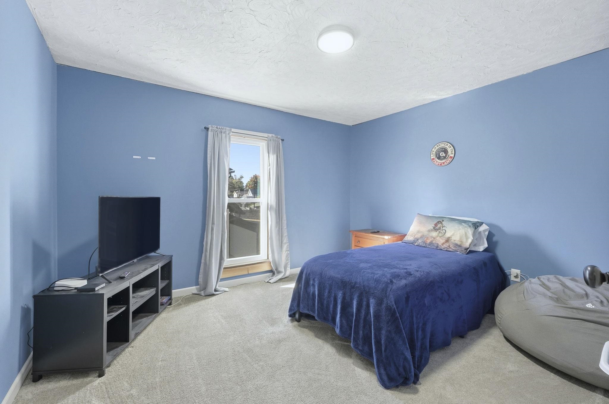 Photo 24 of 817 E Mitchell Street