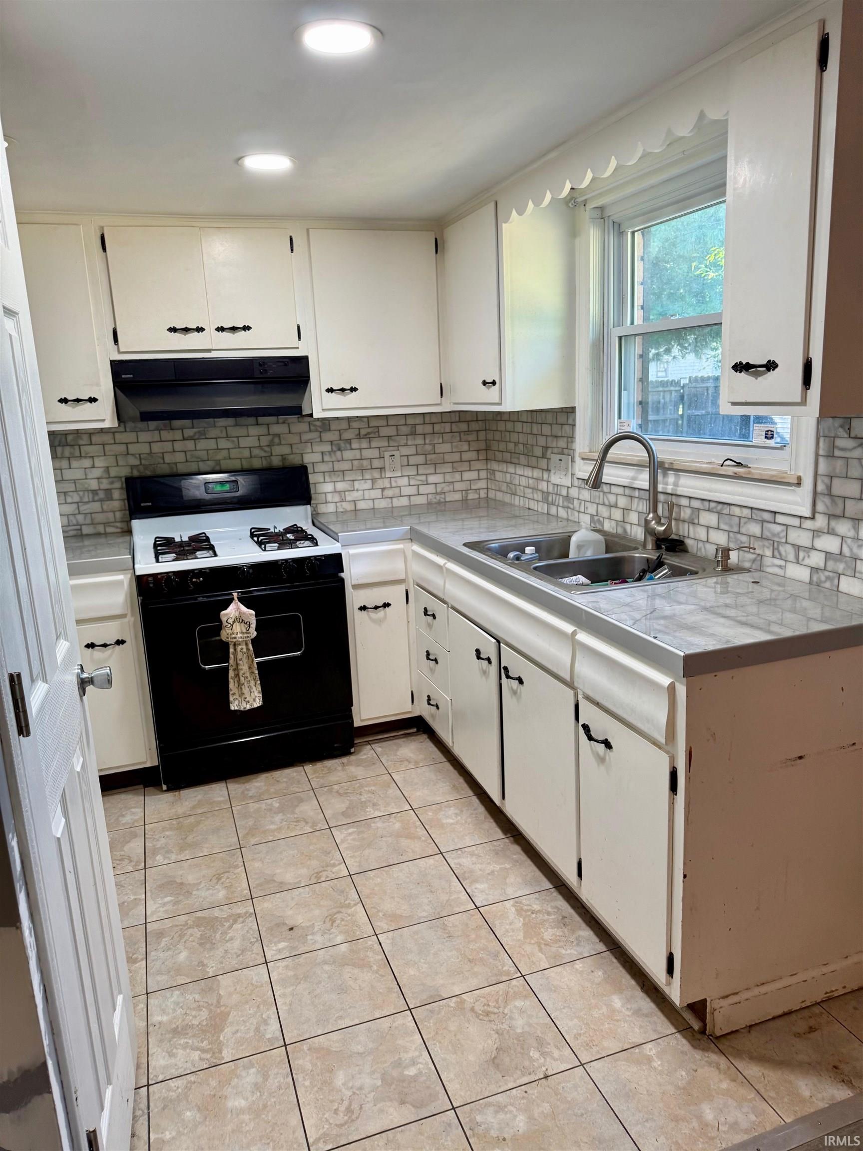 Homes for sale in Sharpsville, IN | 204 W Trenton St, Sharpsville, IN 46068 | MLS# 202542669