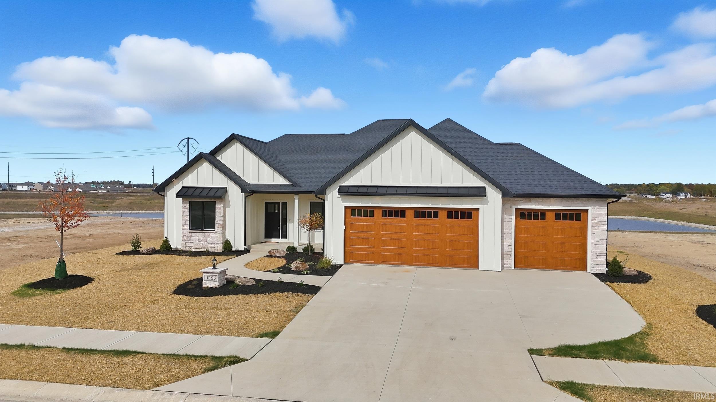 Photo 1 of 11256 Kola Crossover