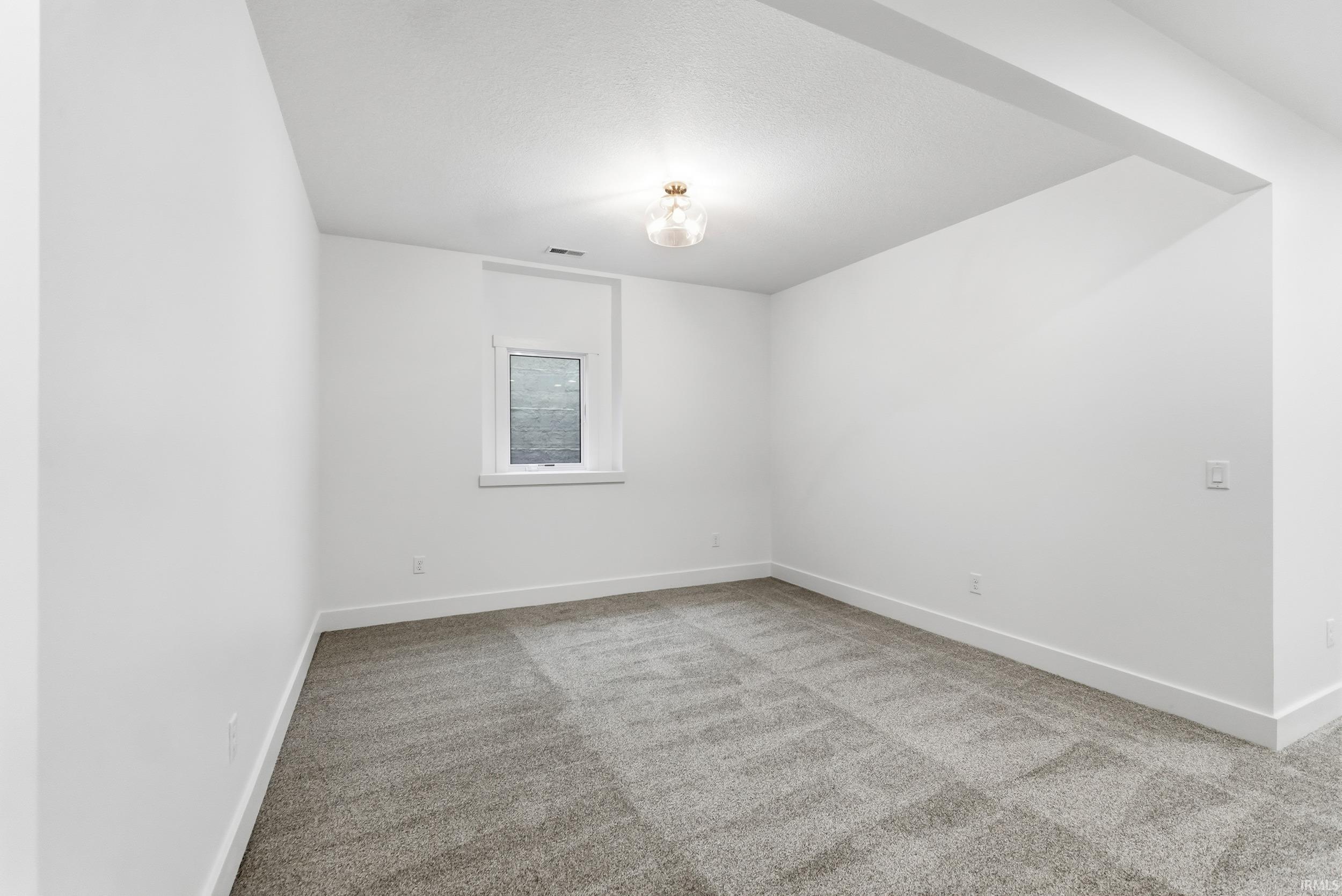 Photo 32 of 11256 Kola Crossover