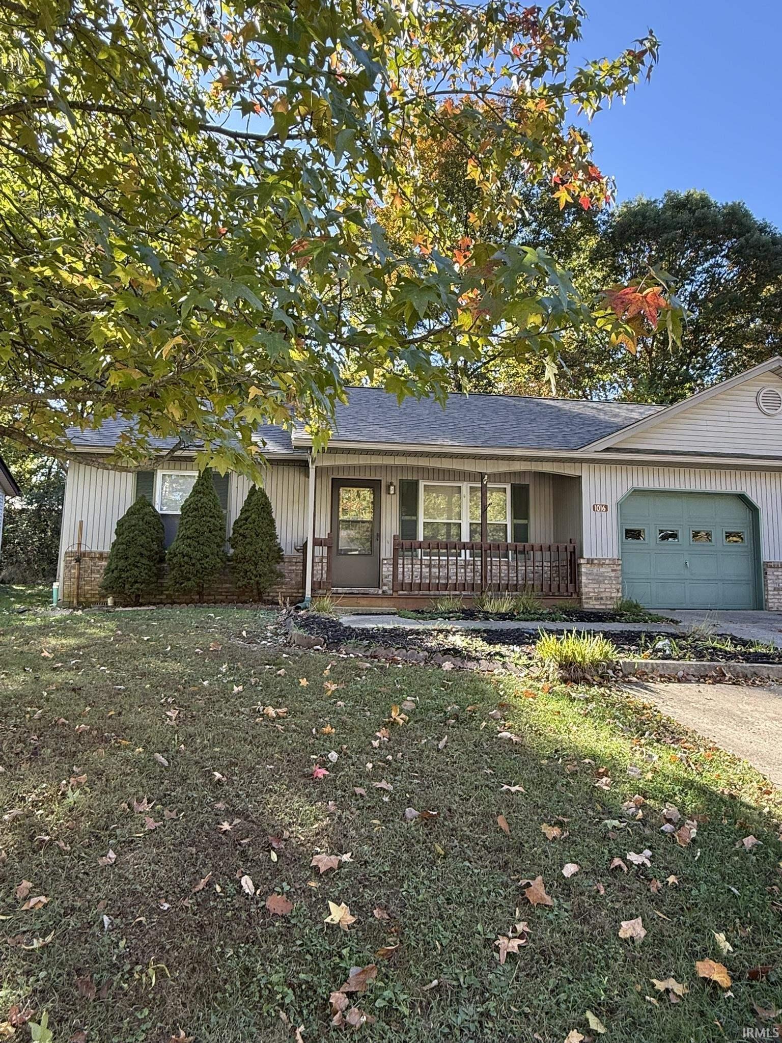 Homes for sale in Ellettsville, IN | 1016 N Forest View Dr, Ellettsville, IN 47429 | MLS# 202542717