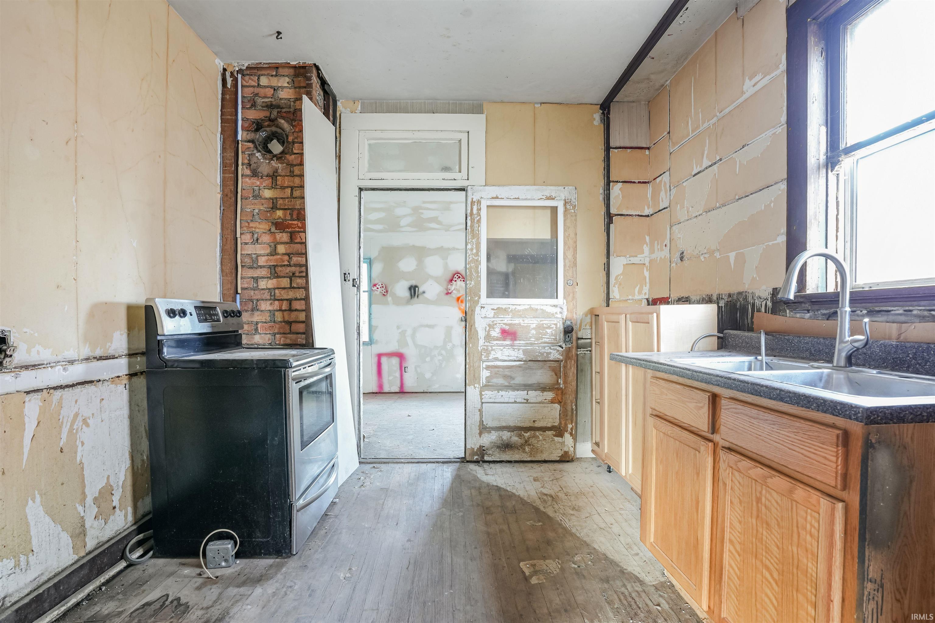 Photo 2 of 131 E Branning Avenue