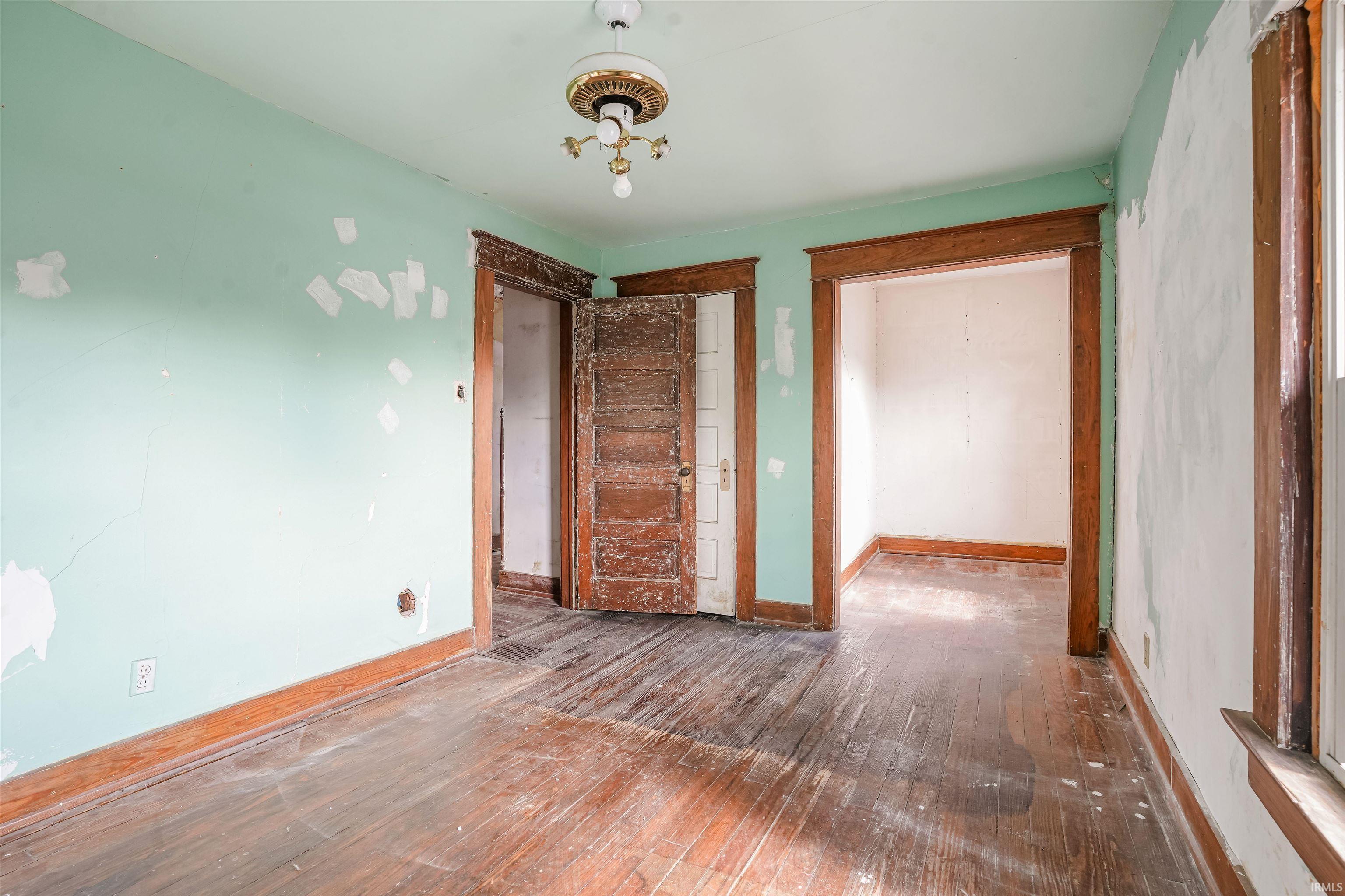 Photo 8 of 131 E Branning Avenue