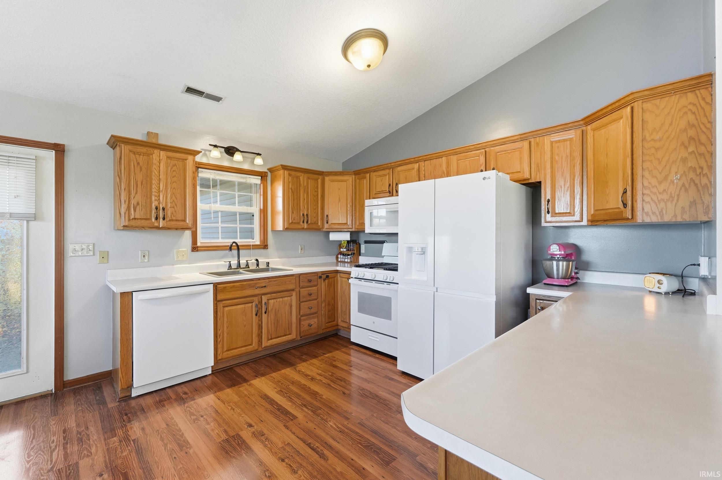 Photo 11 of 712 Taylor Lane