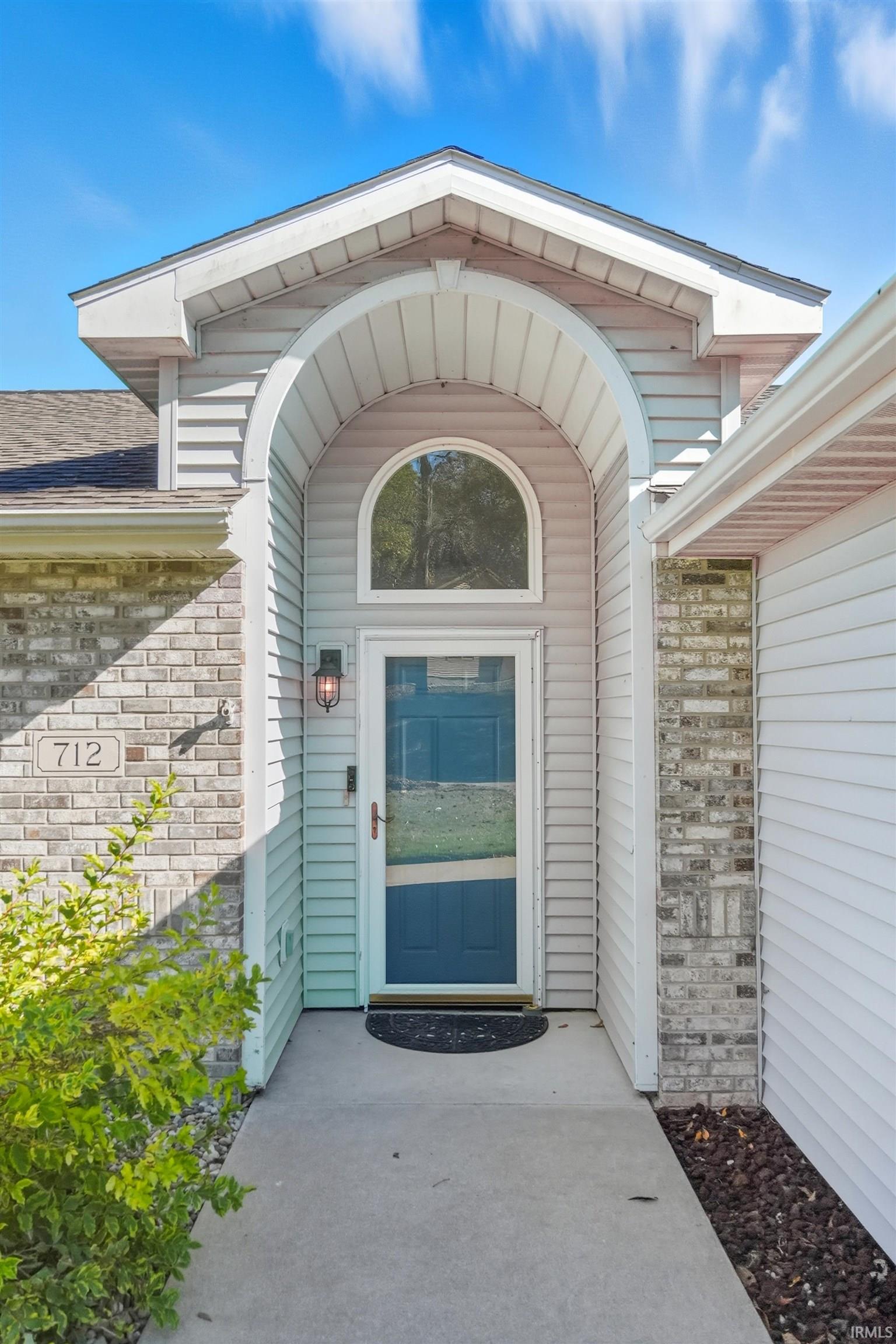 Photo 3 of 712 Taylor Lane