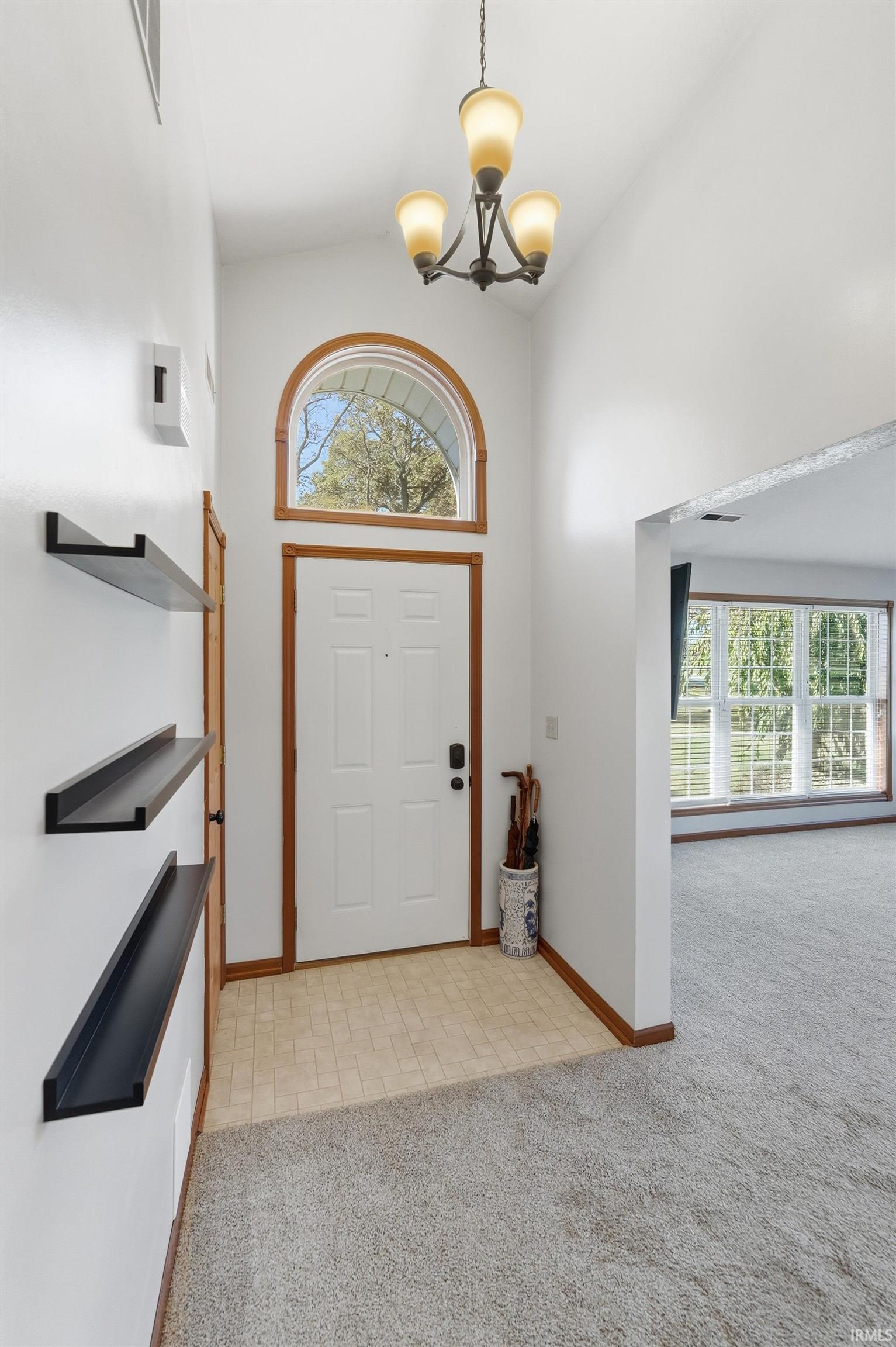 Photo 4 of 712 Taylor Lane