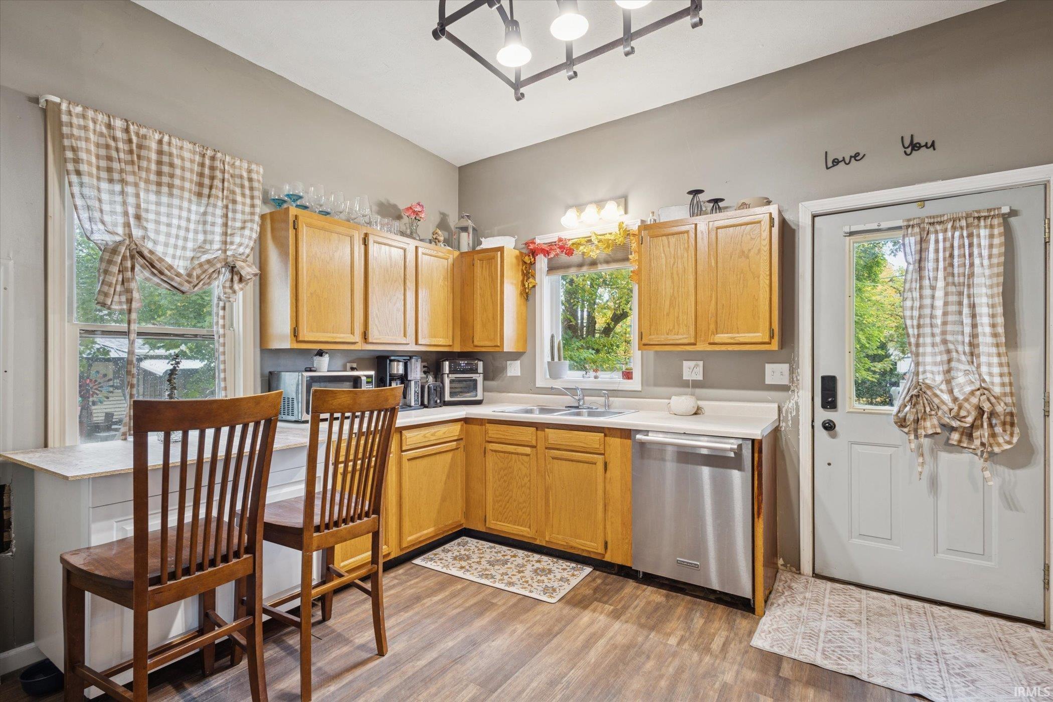 Photo 11 of 903 E Center Street