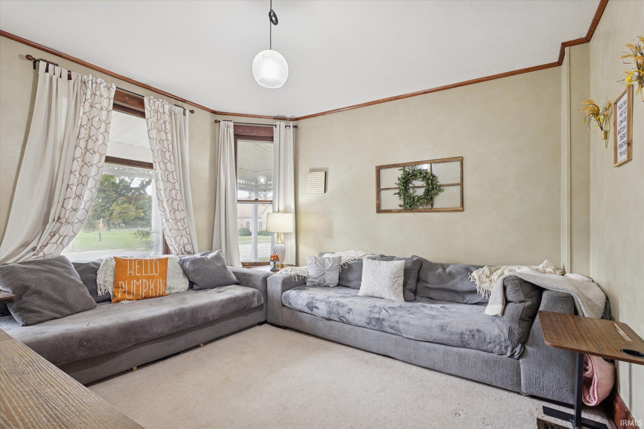 Photo 4 of 903 E Center Street