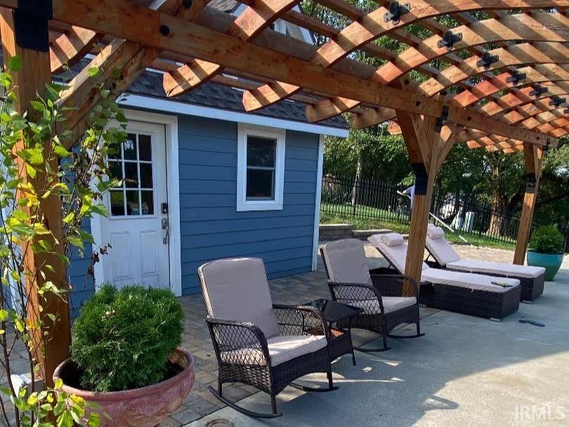 Homes for sale in Vincennes, IN | 1056 N Vista Dr, Vincennes, IN 47591 | MLS# 202542844