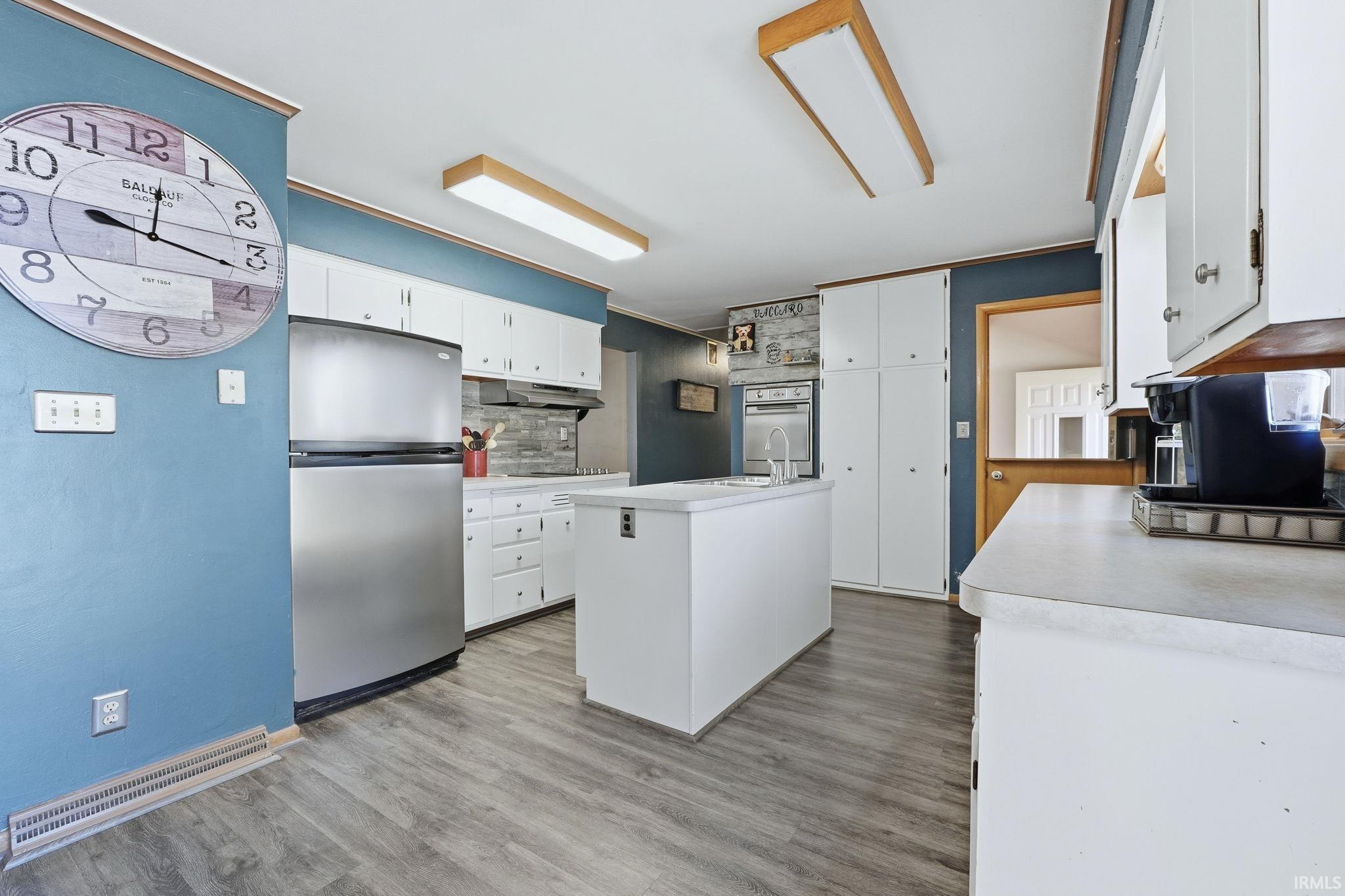 Photo 15 of 1233 Kenwood Ave