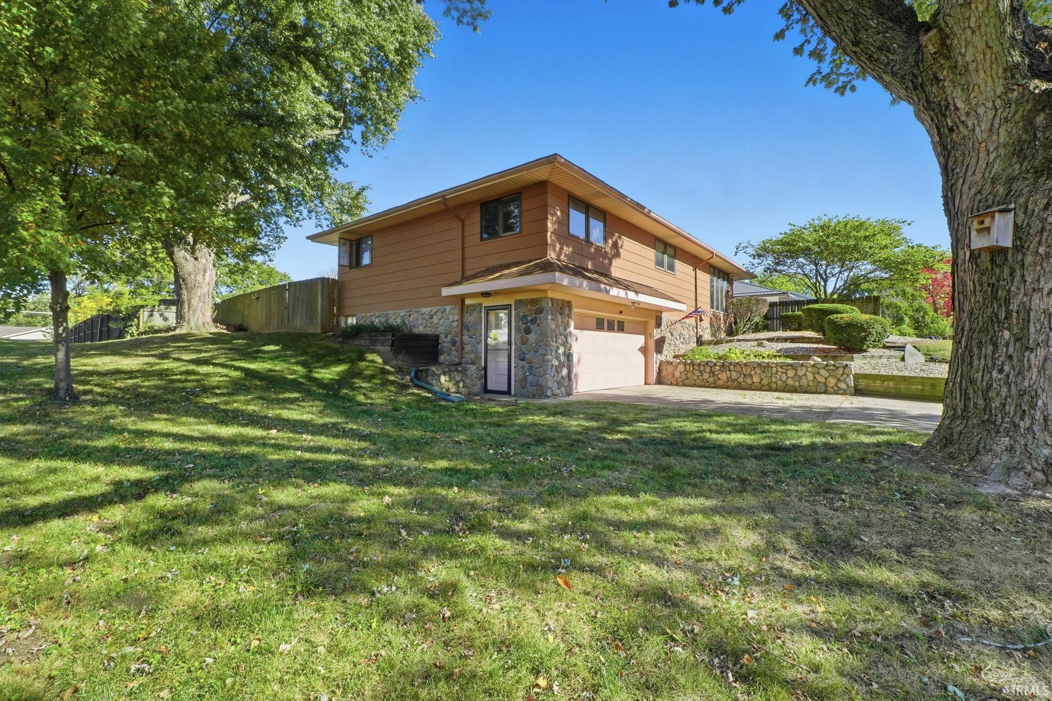 Photo 4 of 1233 Kenwood Ave