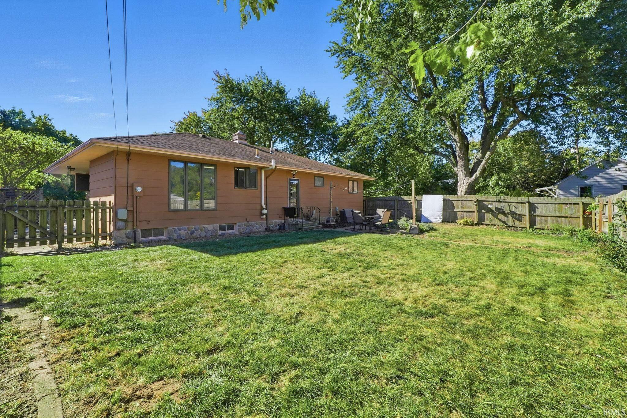 Photo 5 of 1233 Kenwood Ave