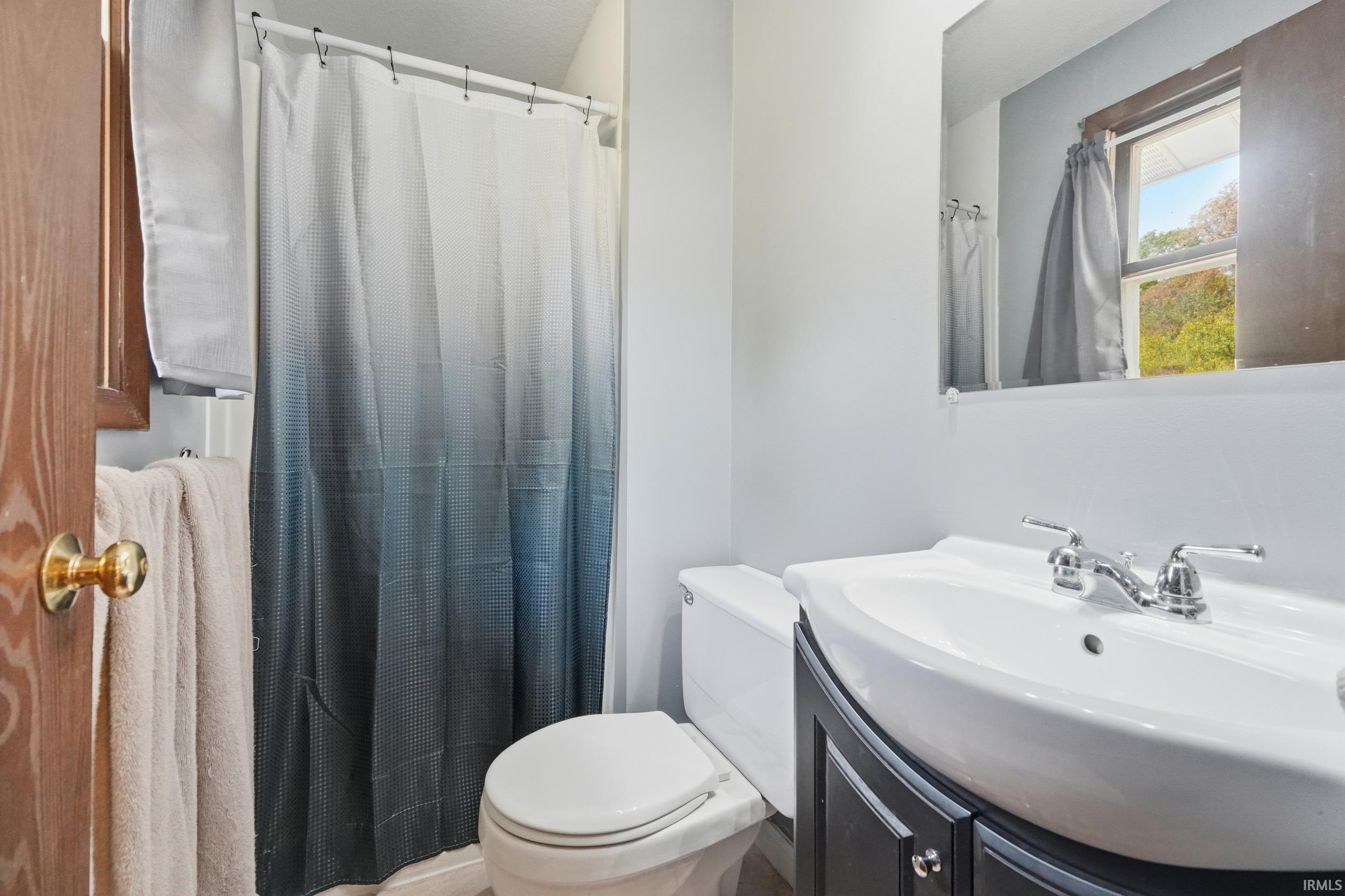 Photo 14 of 105 Bridgeton Court