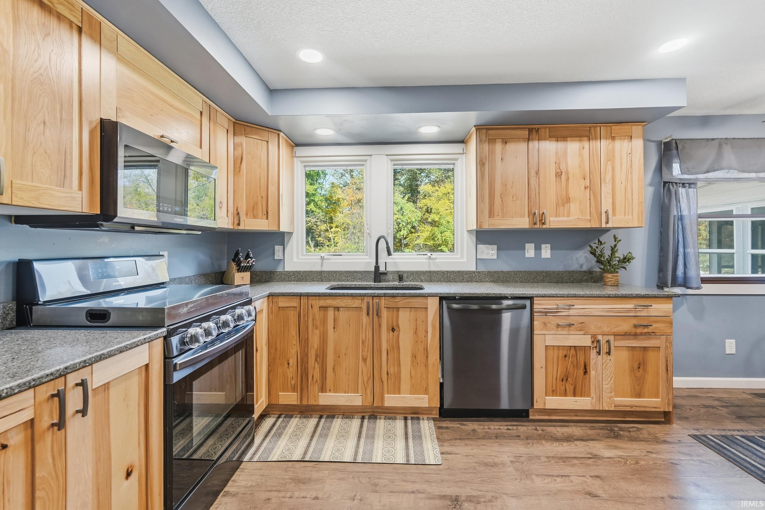 Photo 4 of 105 Bridgeton Court