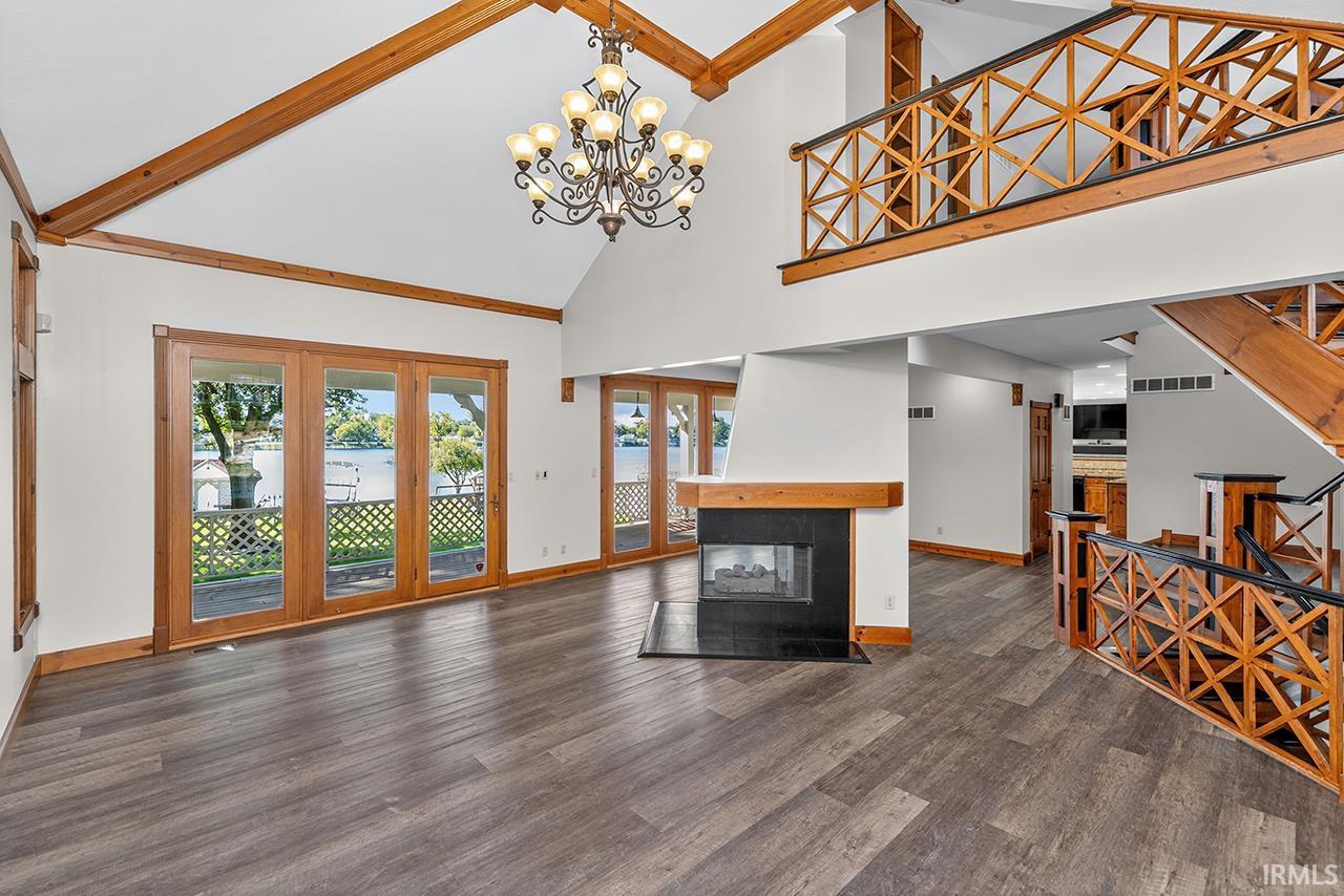 Photo 3 of 3125 Greenleaf Boulevard