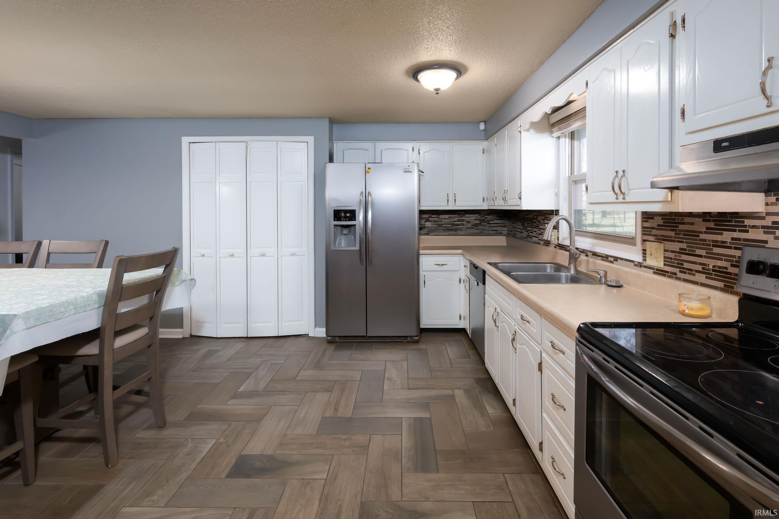 Photo 7 of 7212 Treverton Drive