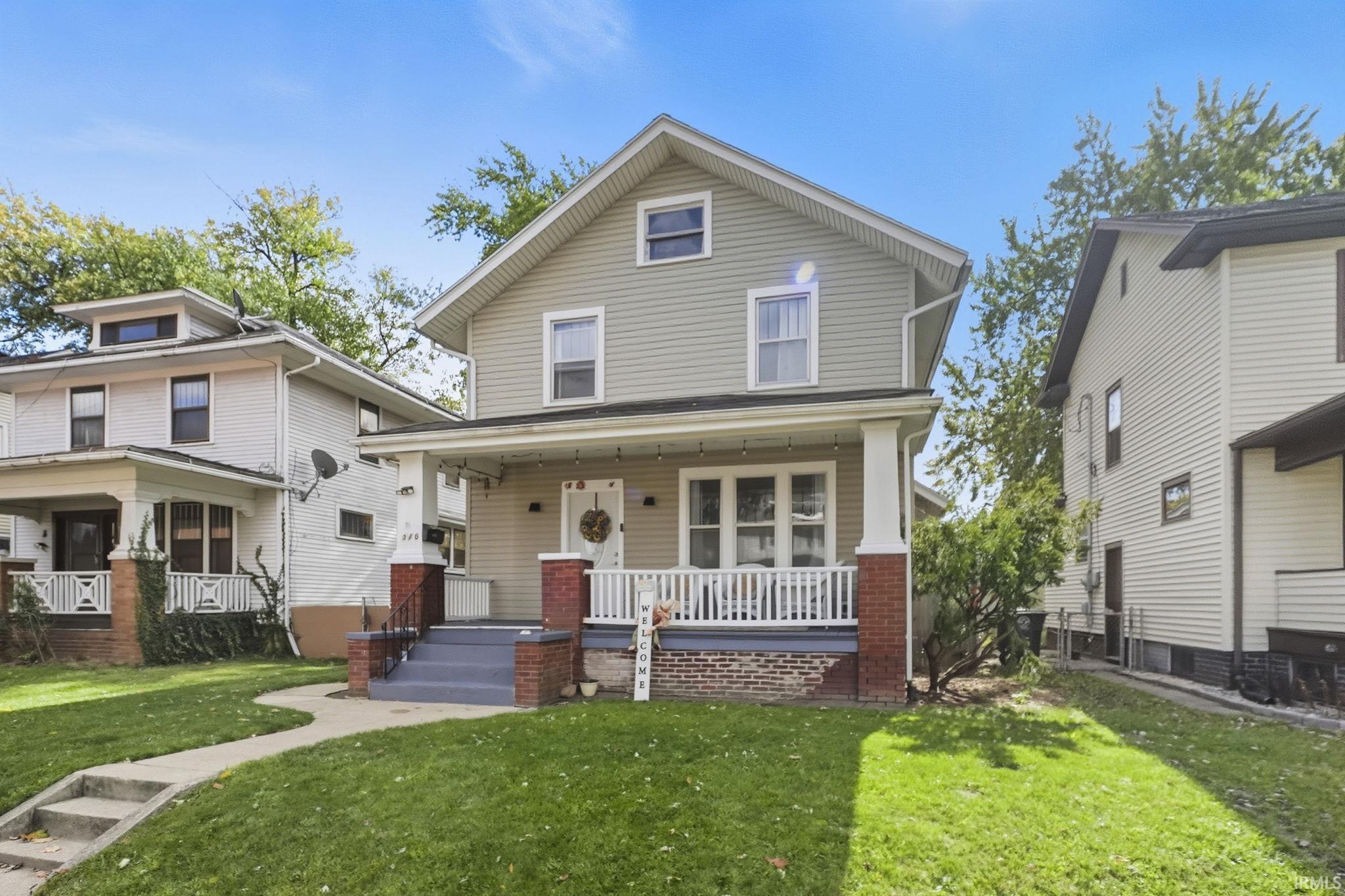 Photo 2 of 326 Lexington Court