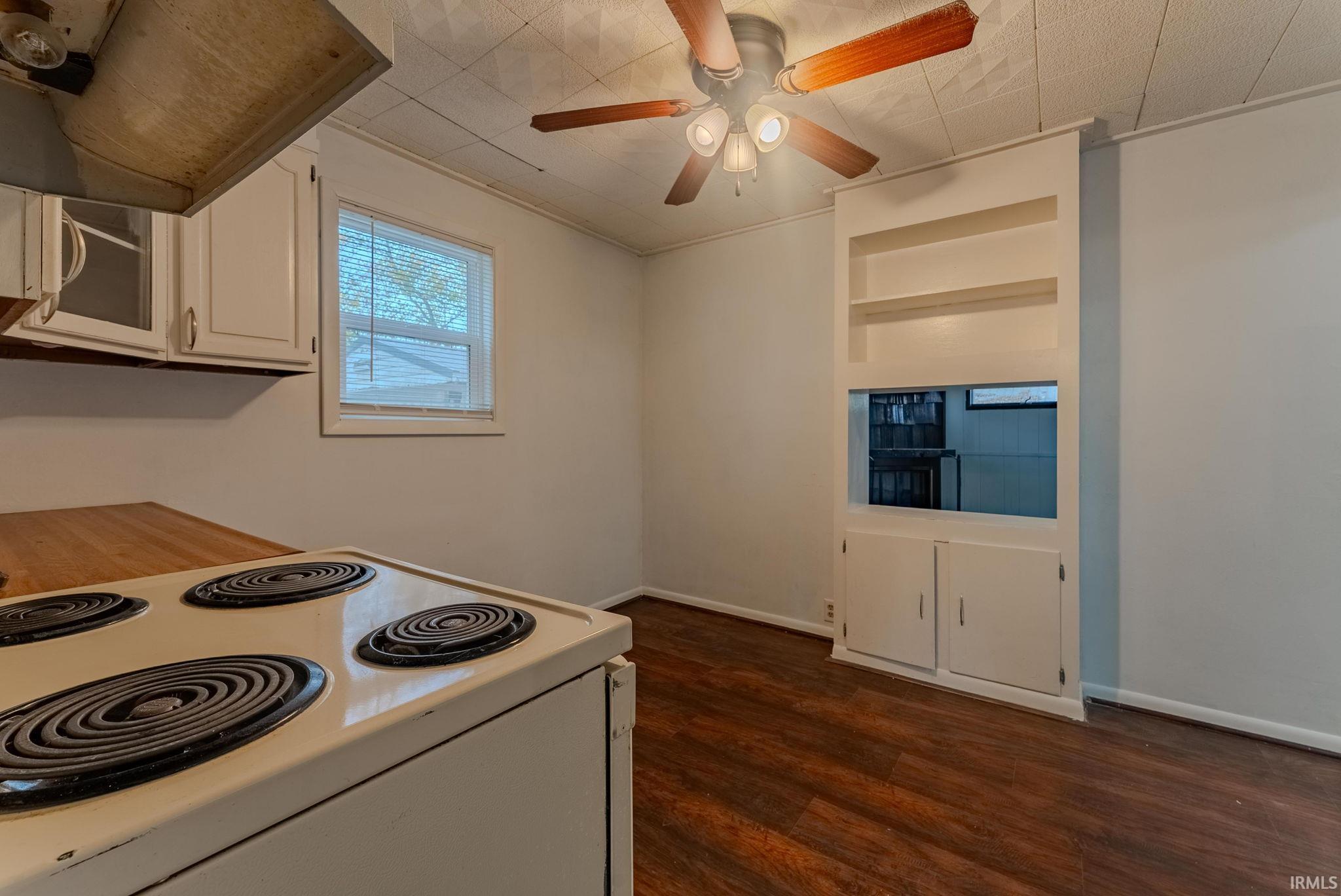 Photo 11 of 952 Columbus Street