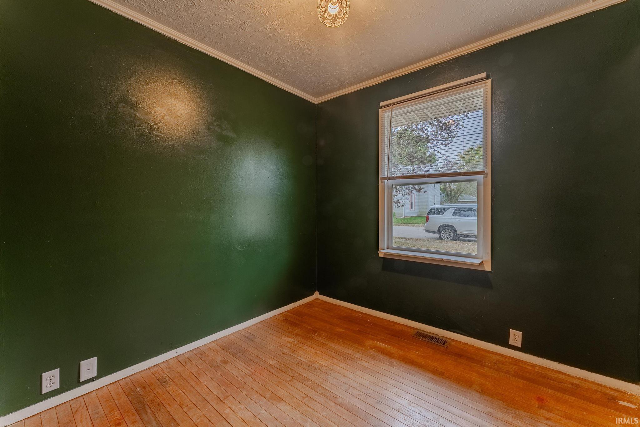 Photo 15 of 952 Columbus Street