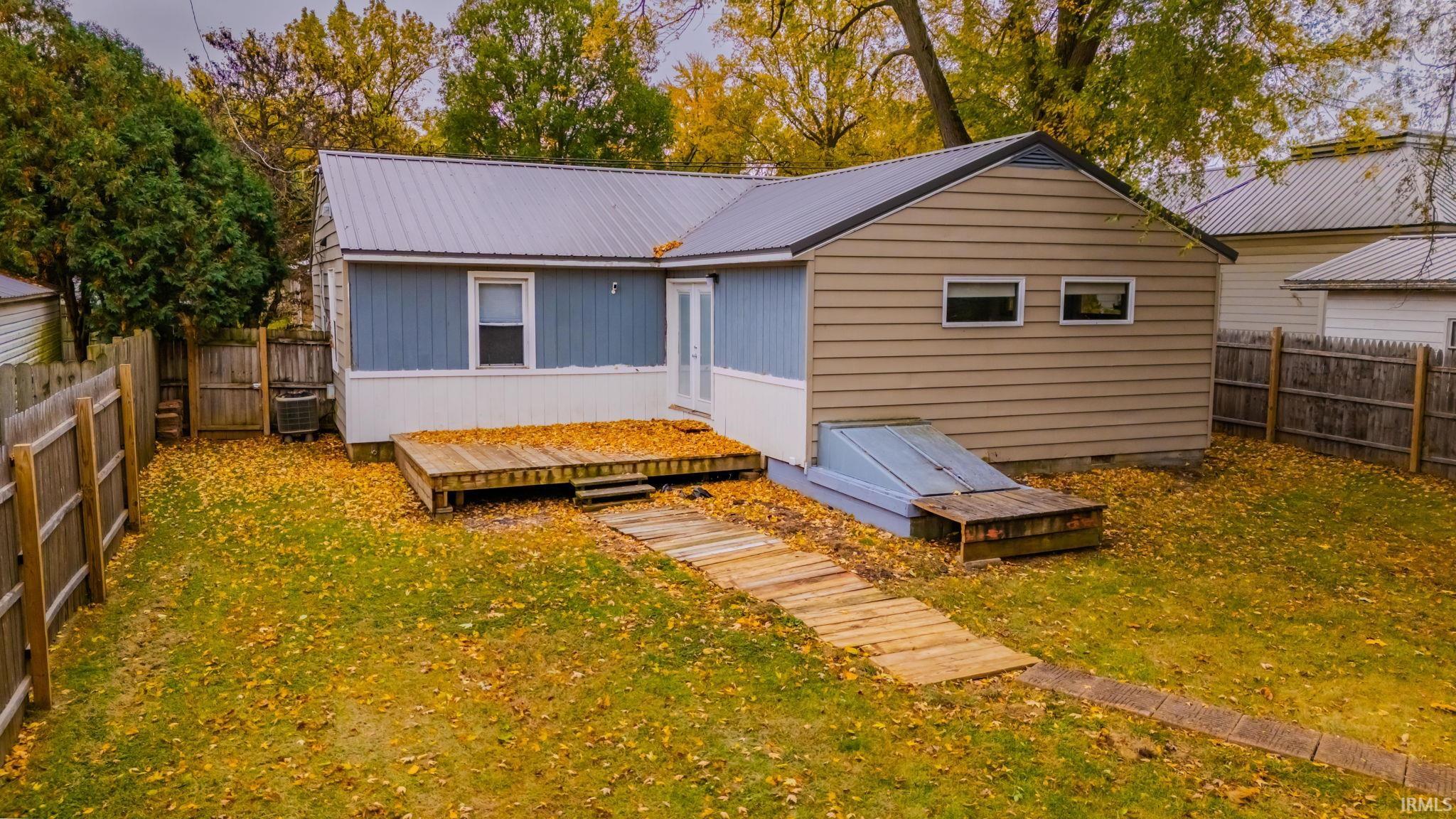 Photo 3 of 952 Columbus Street