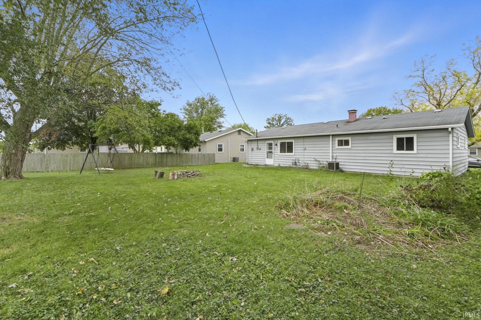 Homes for sale in New Haven, IN | 411 Sara Dr, New Haven, IN 46774 | MLS# 202542991