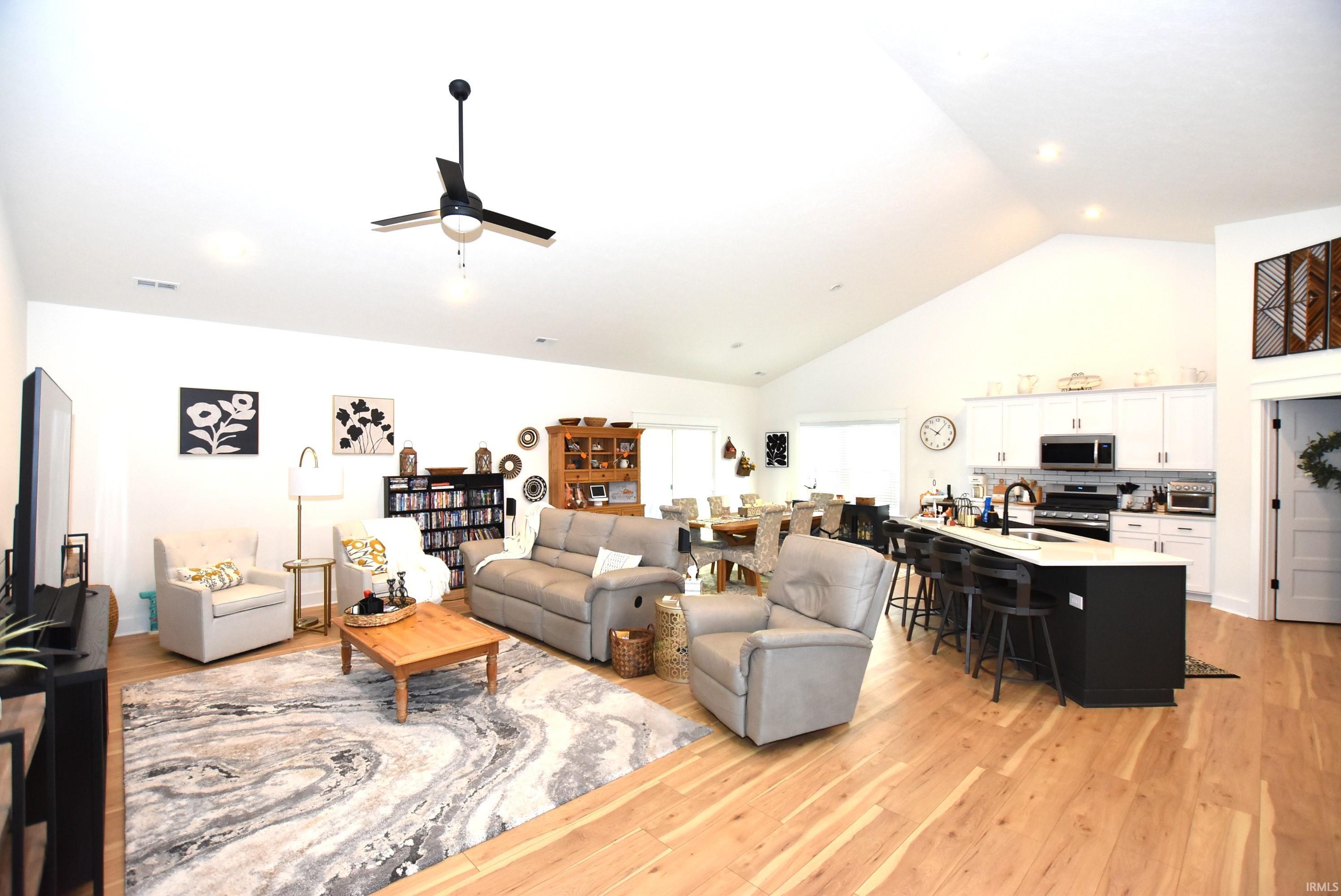 Homes for sale in Ellettsville, IN | 543 E Lucy Ln, Ellettsville, IN 47429 | MLS# 202543006