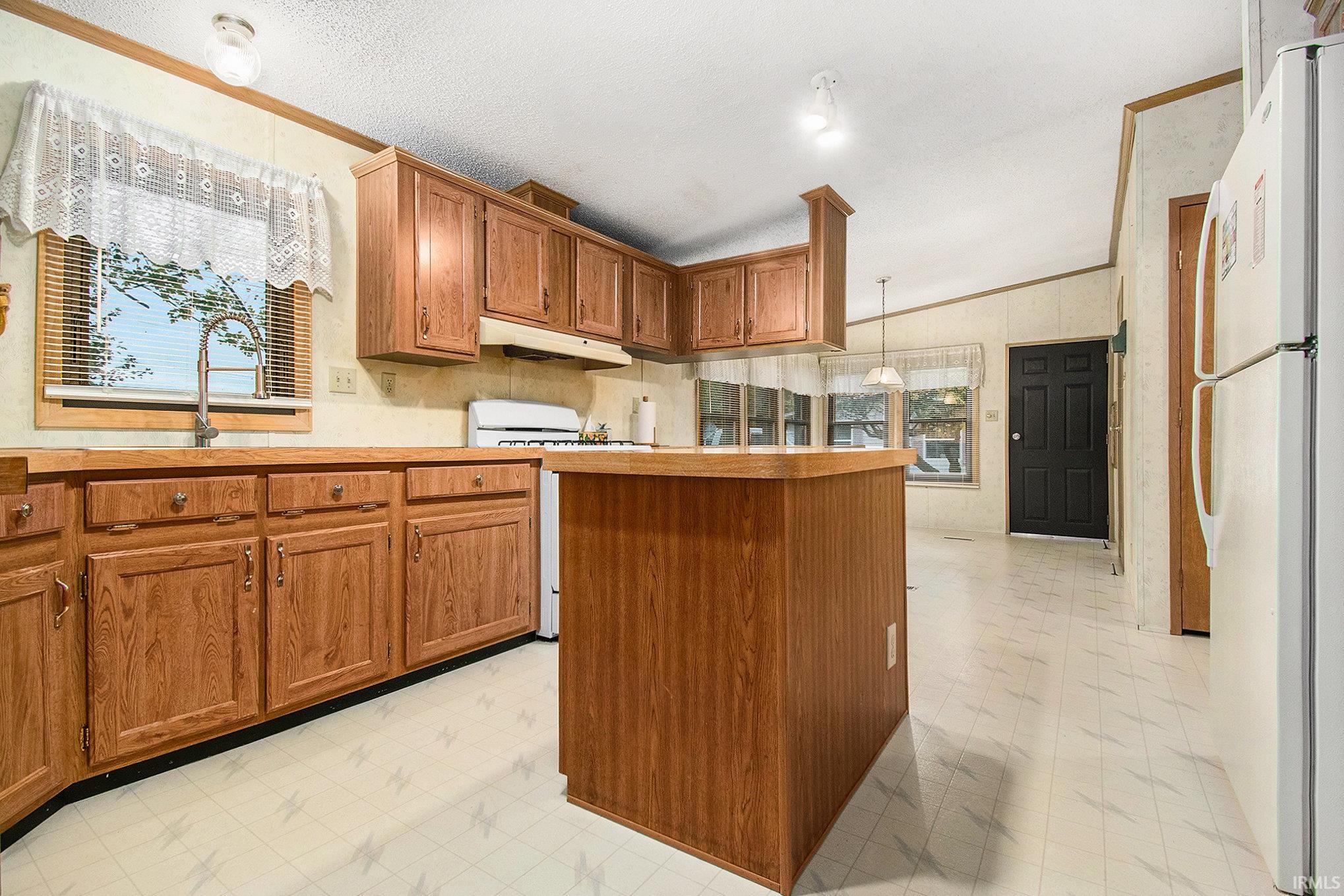 Photo 6 of 13426 N Hillside Drive