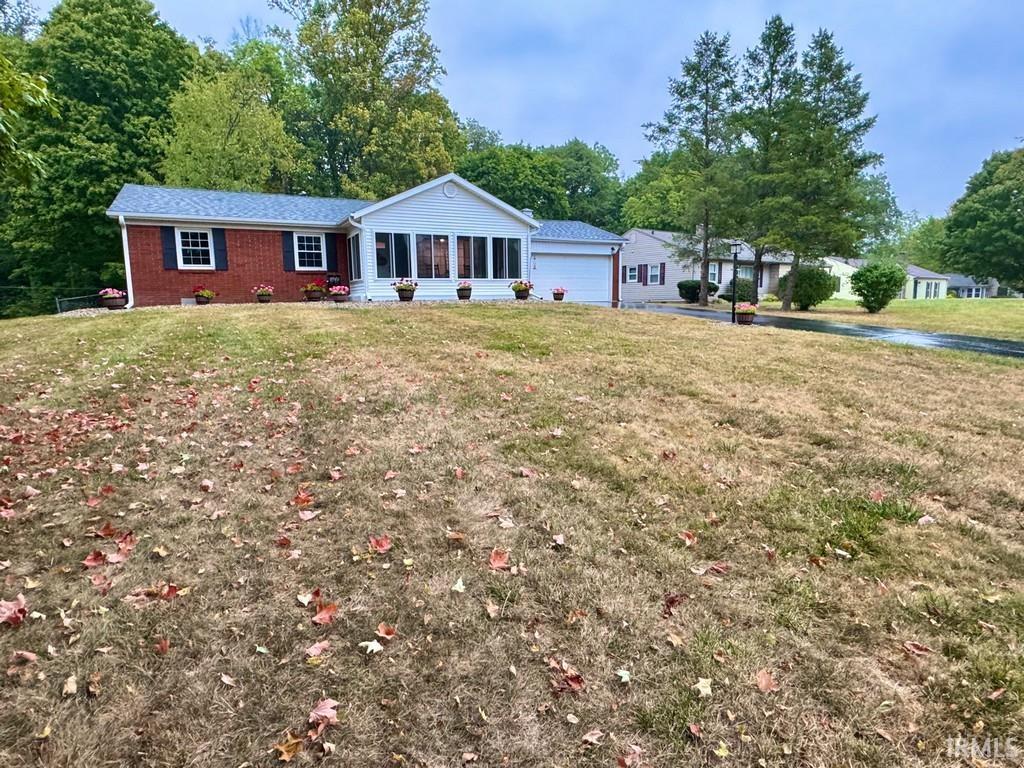 Homes for sale in New Castle, IN | 708 N Fairoaks Dr, New Castle, IN 47362 | MLS# 202543053