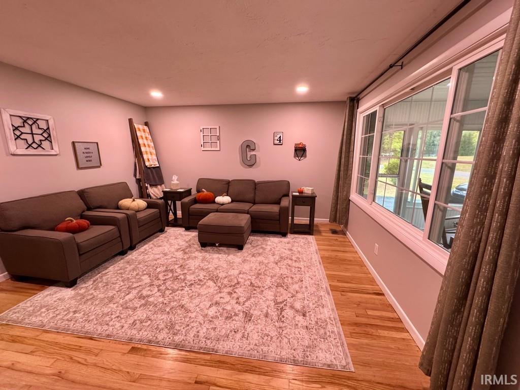 Homes for sale in New Castle, IN | 708 N Fairoaks Dr, New Castle, IN 47362 | MLS# 202543053