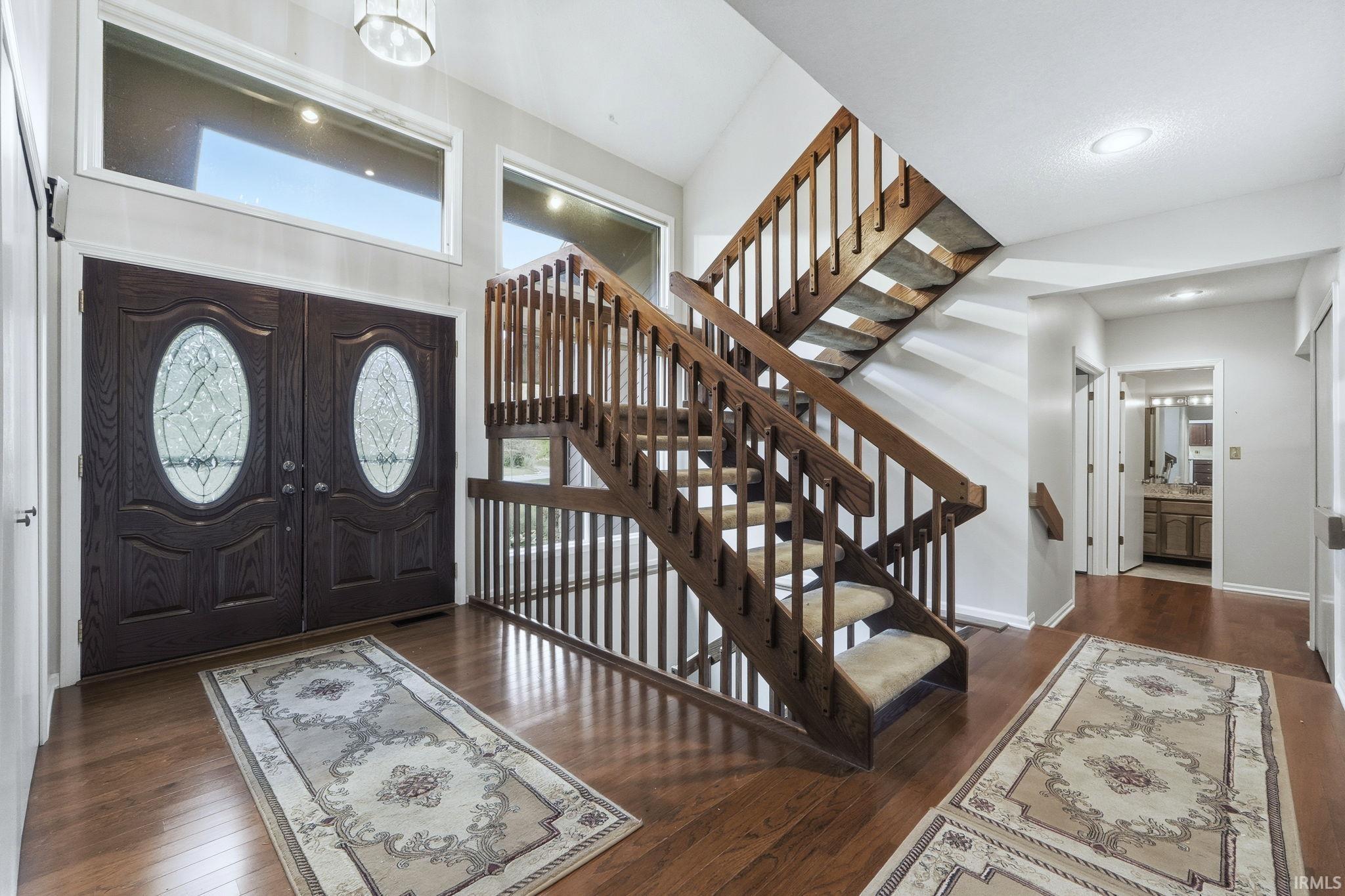 Homes for sale in Warsaw, IN | 2029 Deer Trl, Warsaw, IN 46580 | MLS# 202543106