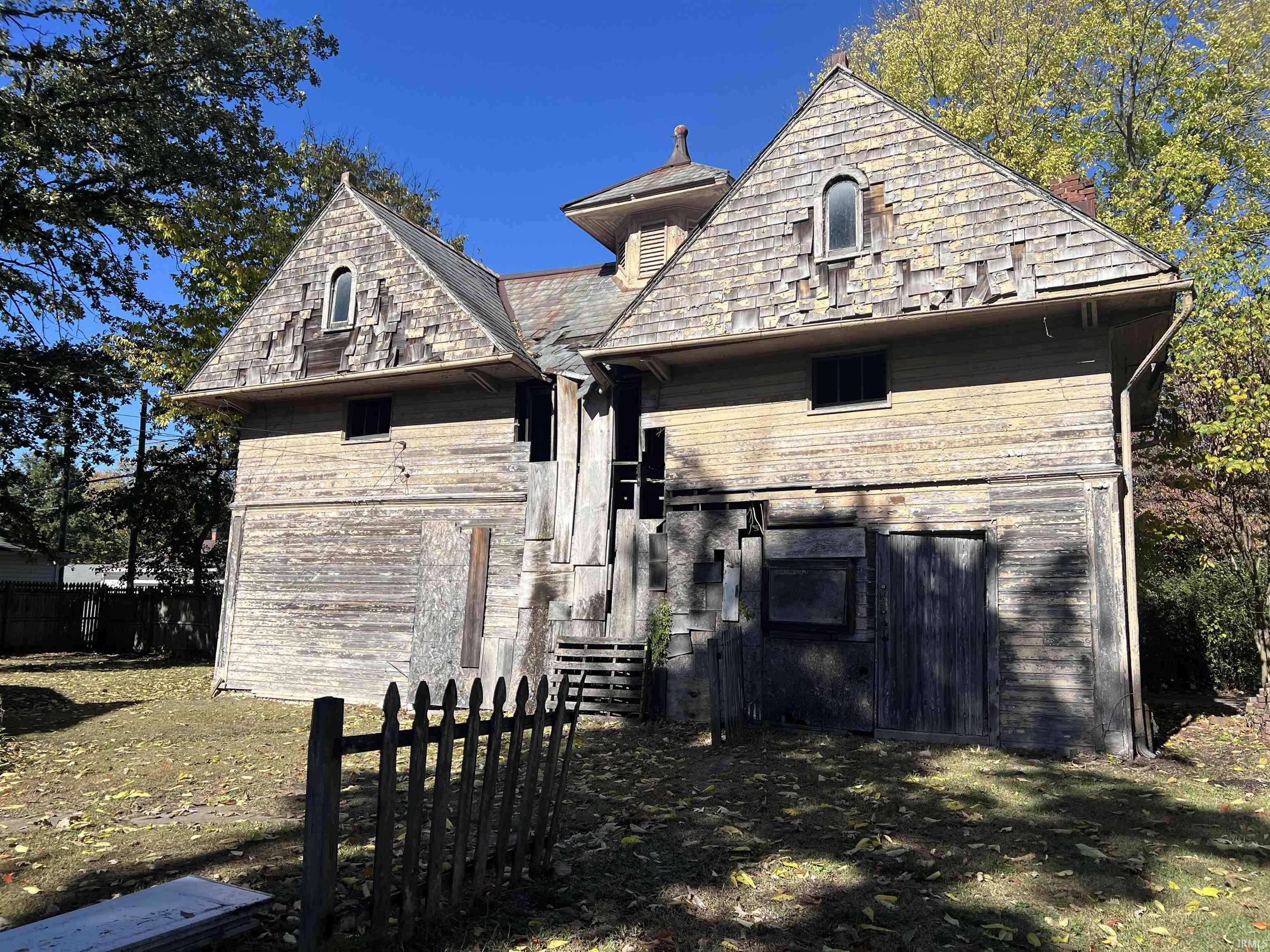 Homes for sale in Logansport, IN | 2018 North St, Logansport, IN 46947 | MLS# 202543119