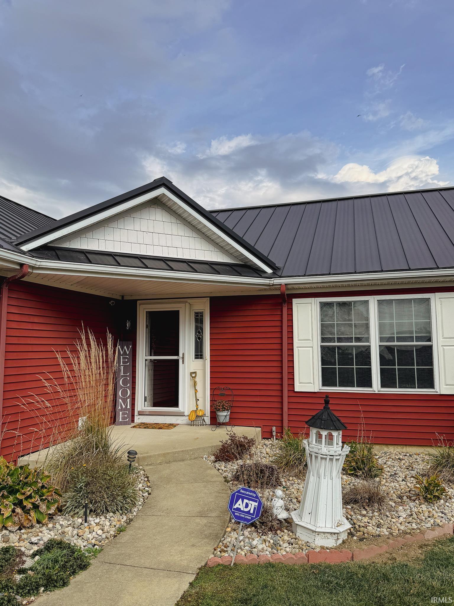 Homes for sale in Bremen, IN | 4170 W Shore Dr, Bremen, IN 46506 | MLS# 202543122