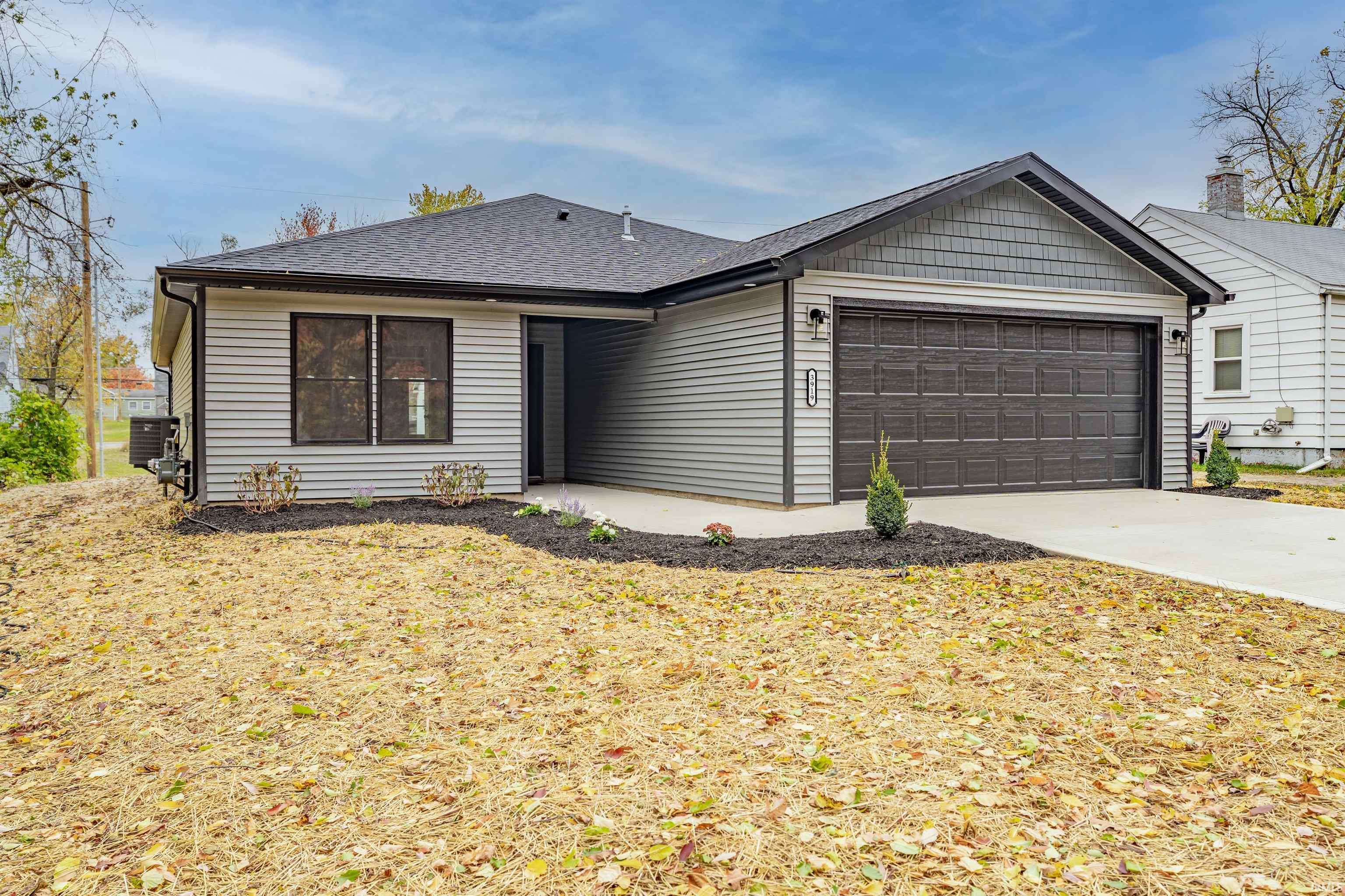 Photo 2 of 3919 E Rudisill Boulevard