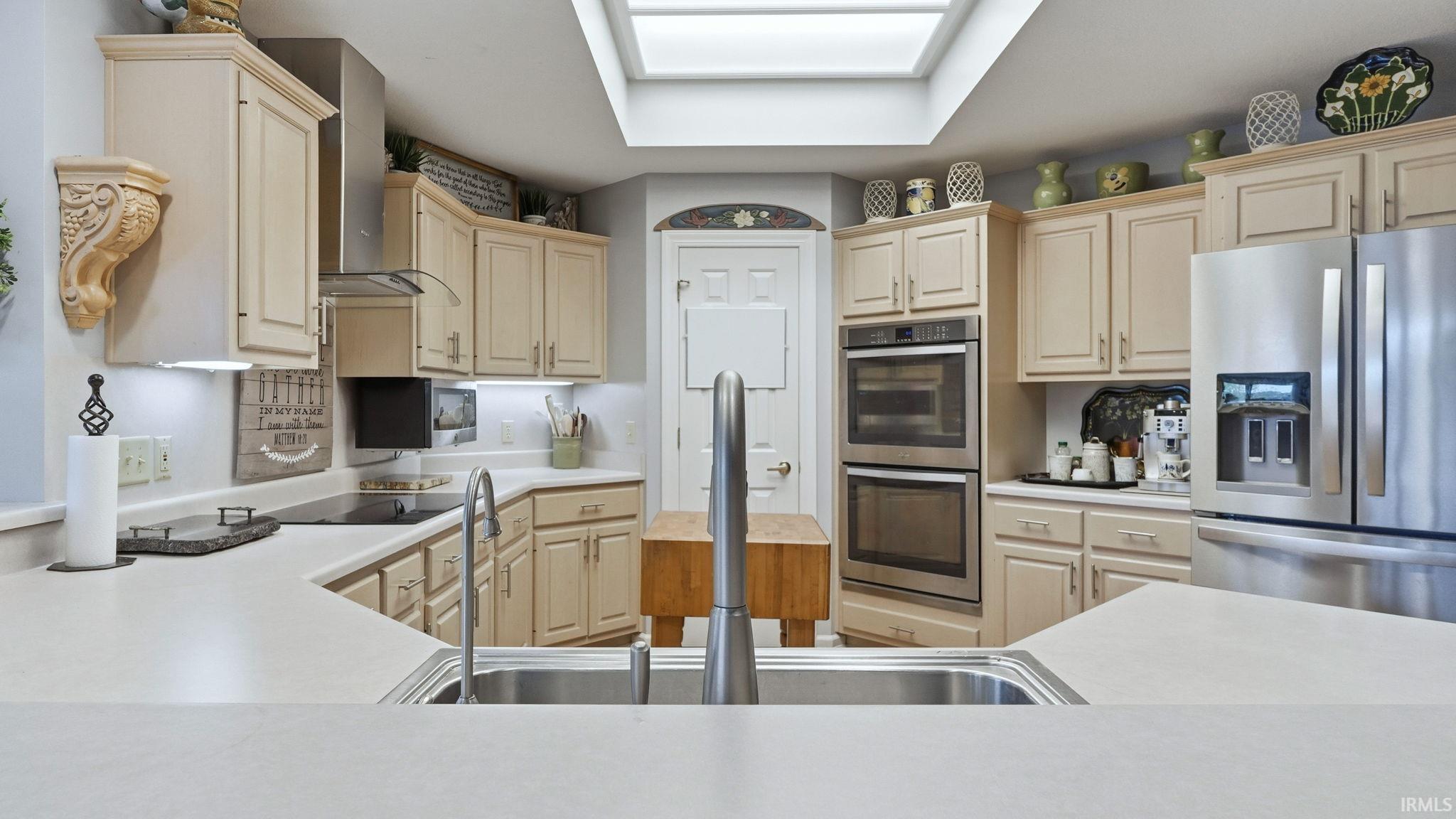 Photo 16 of 1412 Shingle Oak Point