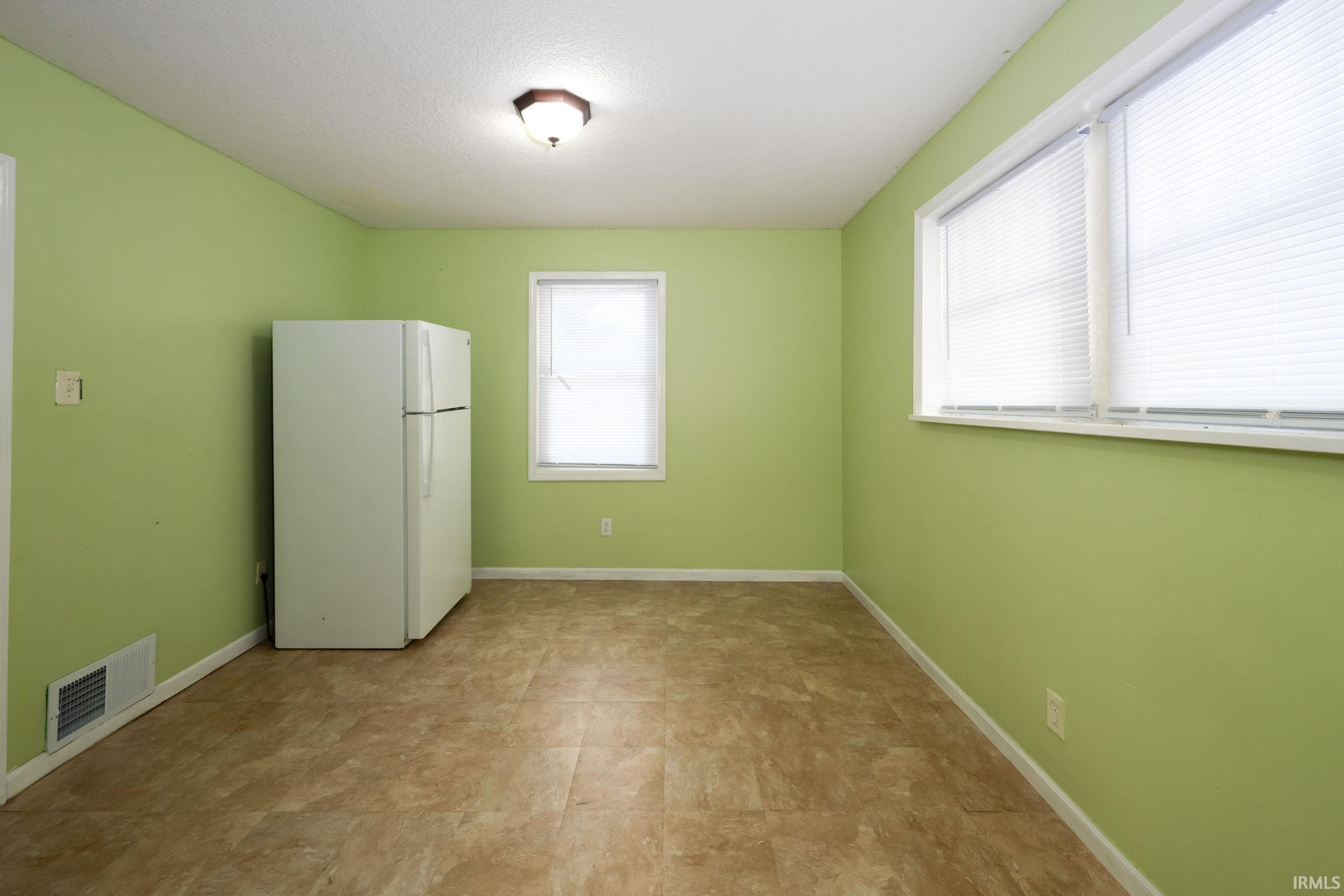 Photo 13 of 3002 Holton Avenue