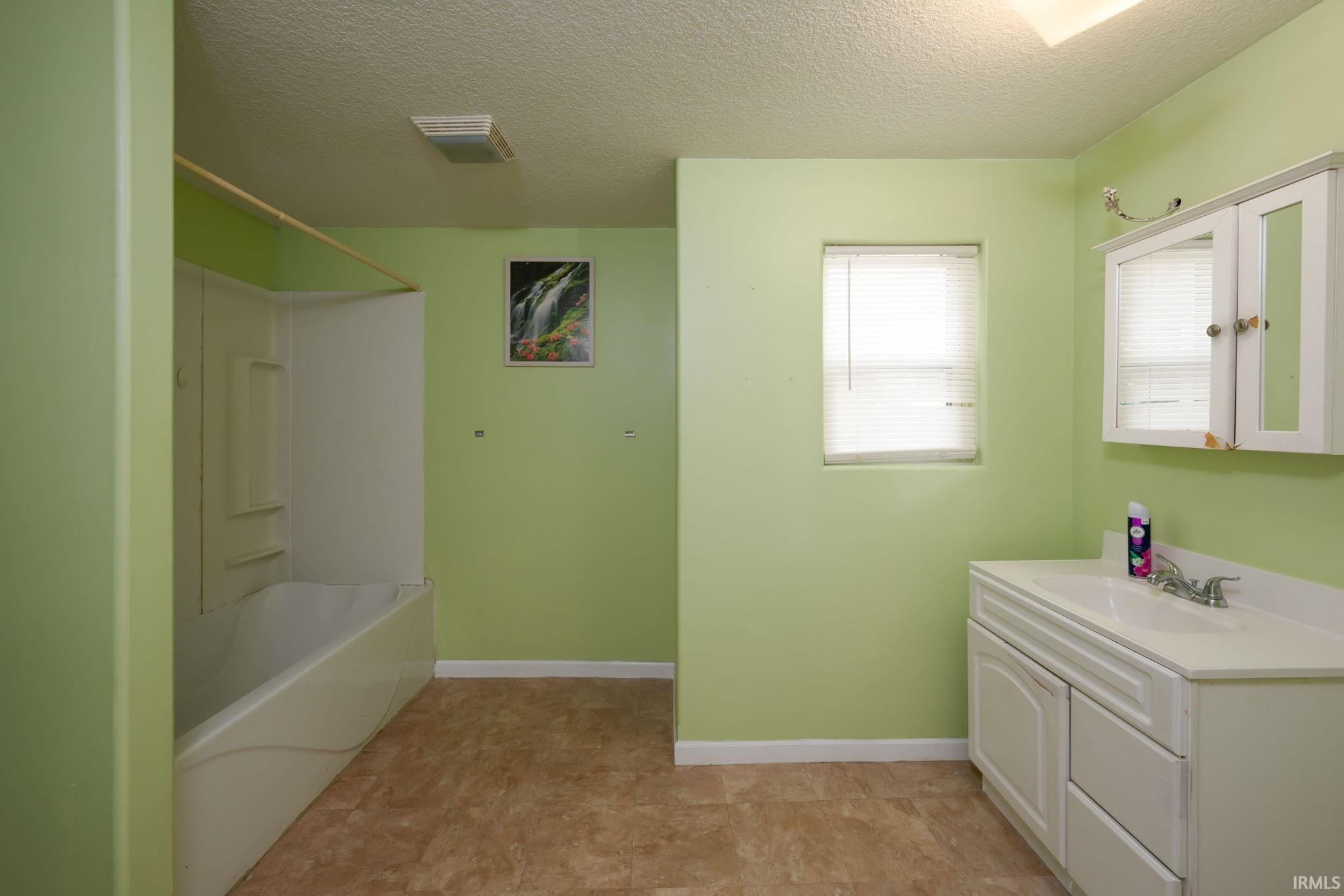 Photo 21 of 3002 Holton Avenue