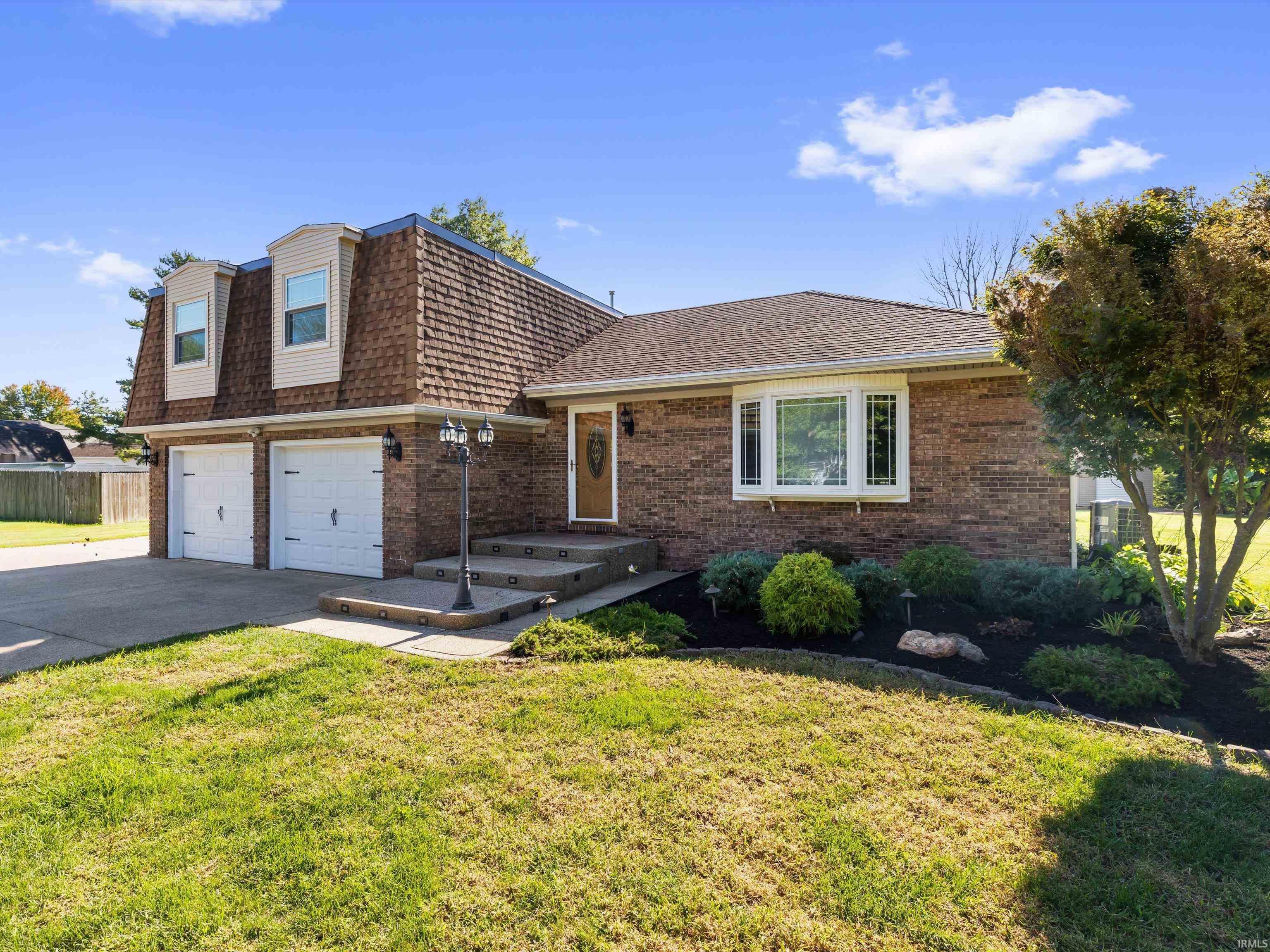 Homes for sale in Newburgh, IN | 8733 Windsor Dr, Newburgh, IN 47630 | MLS# 202543143