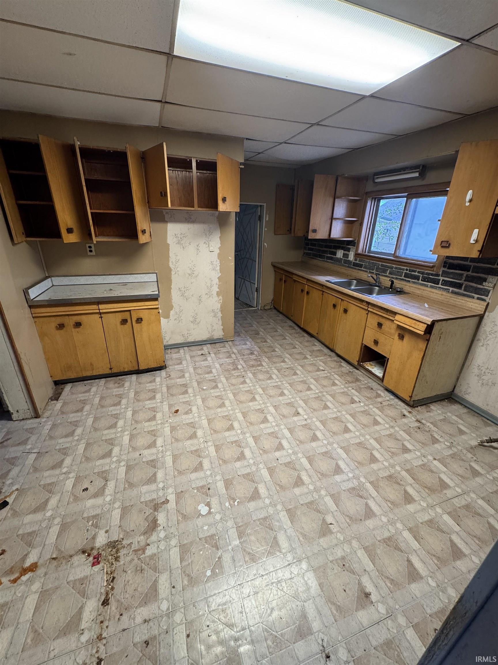 Photo 4 of 4025 Tacoma Avenue