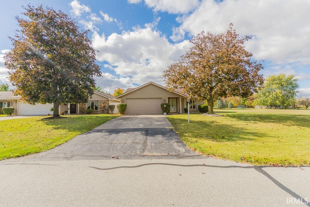 Homes for sale in Columbia City, IN | 419 Pinecrest Dr, Columbia City, IN 46725 | MLS# 202543202